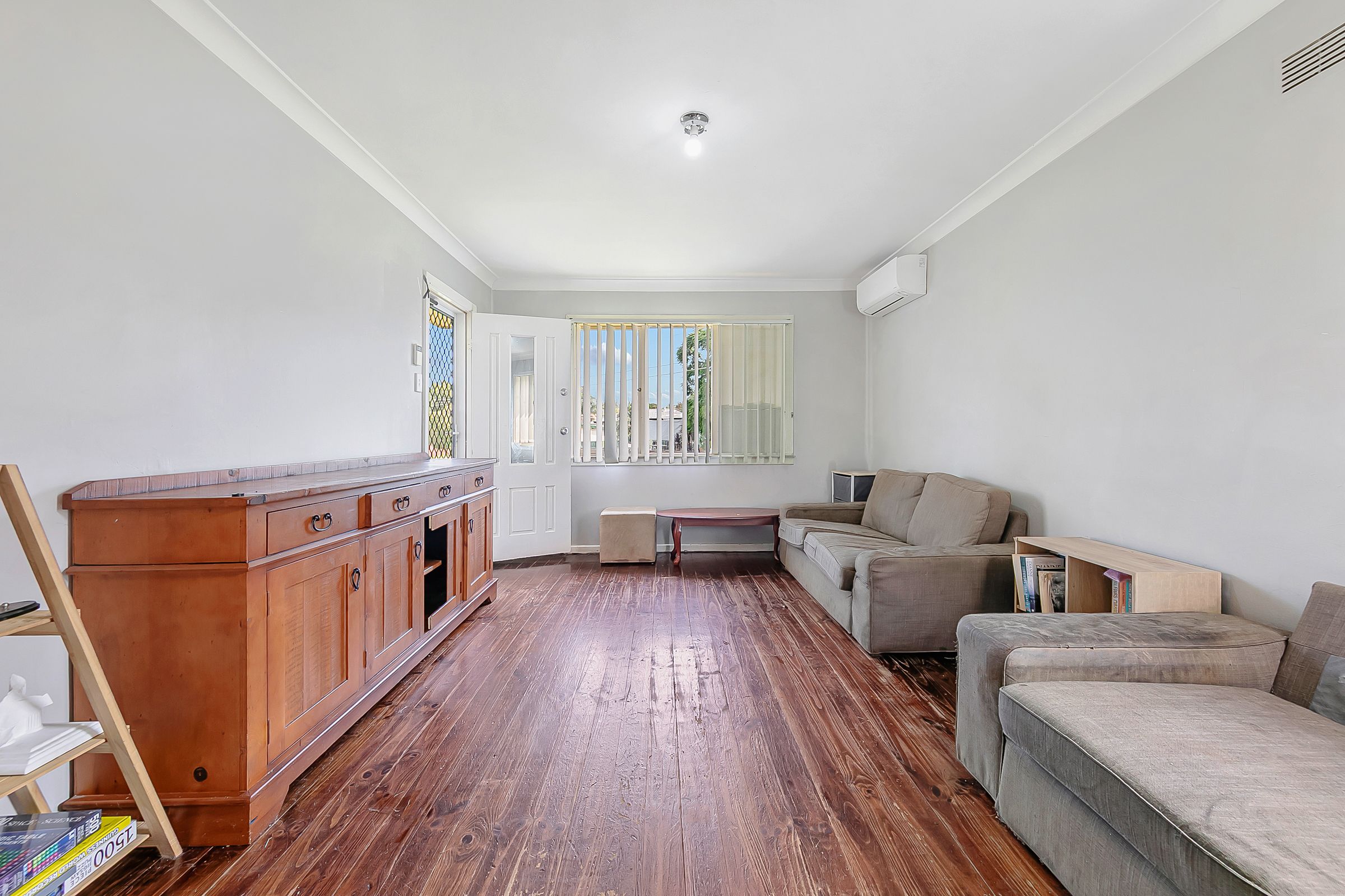 19 Mawson Road — photo 4 of 8