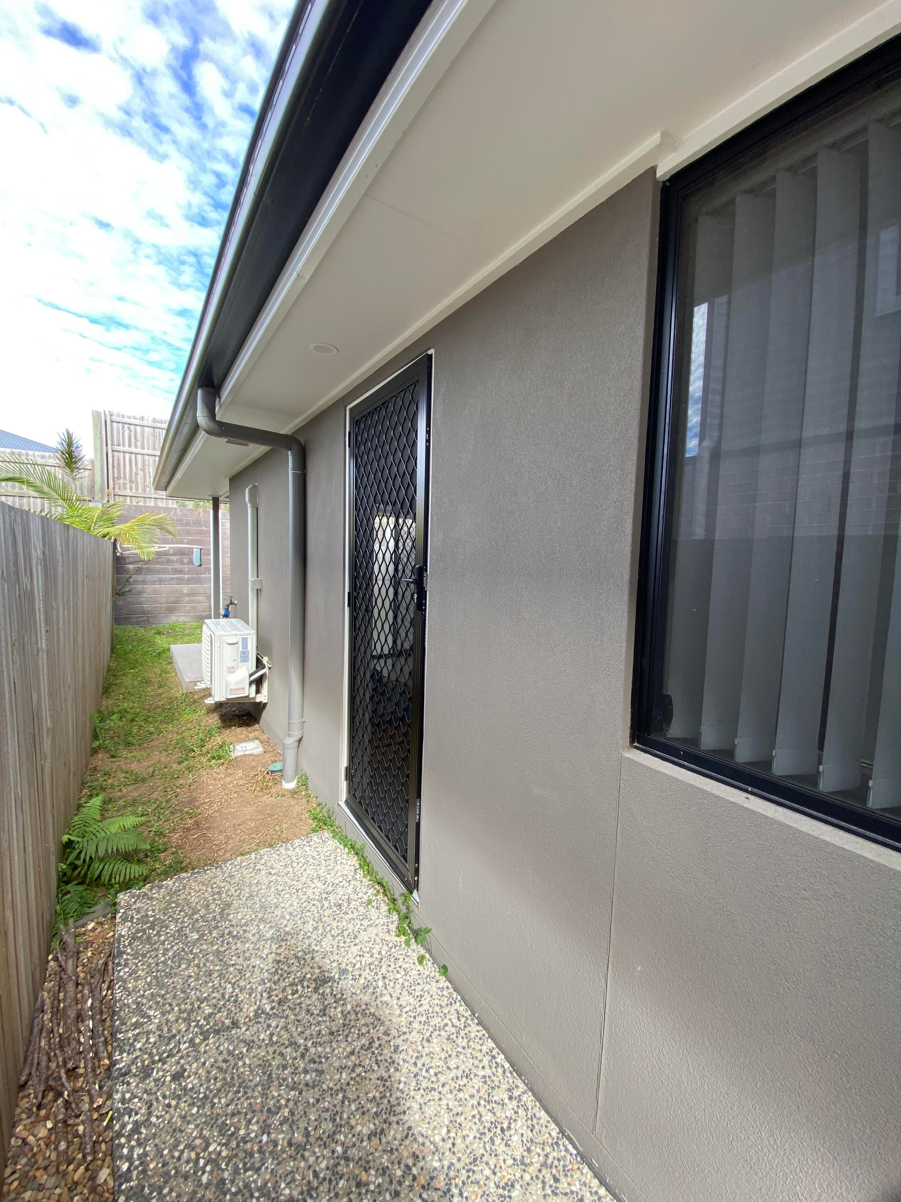 2/97 Watheroo Street, South Ripley, QLD 4306