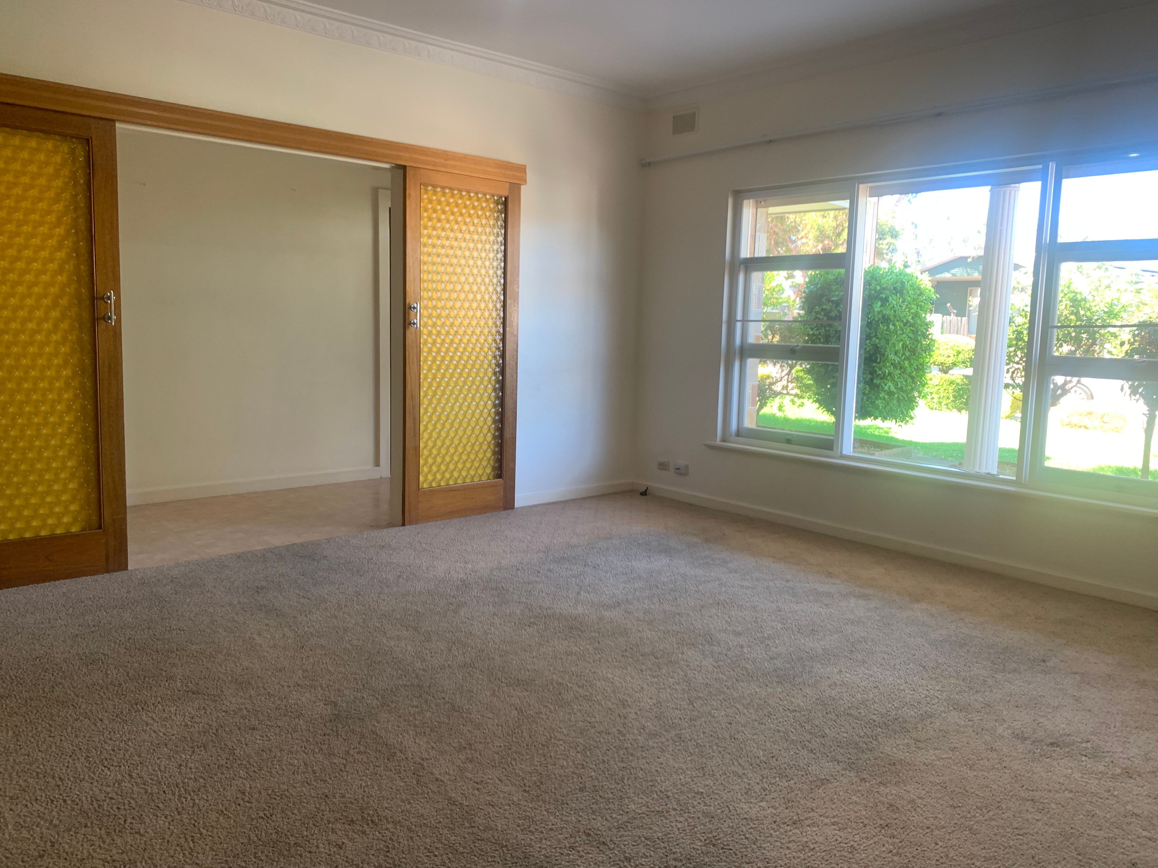 29 Eton Avenue — photo 5 of 10