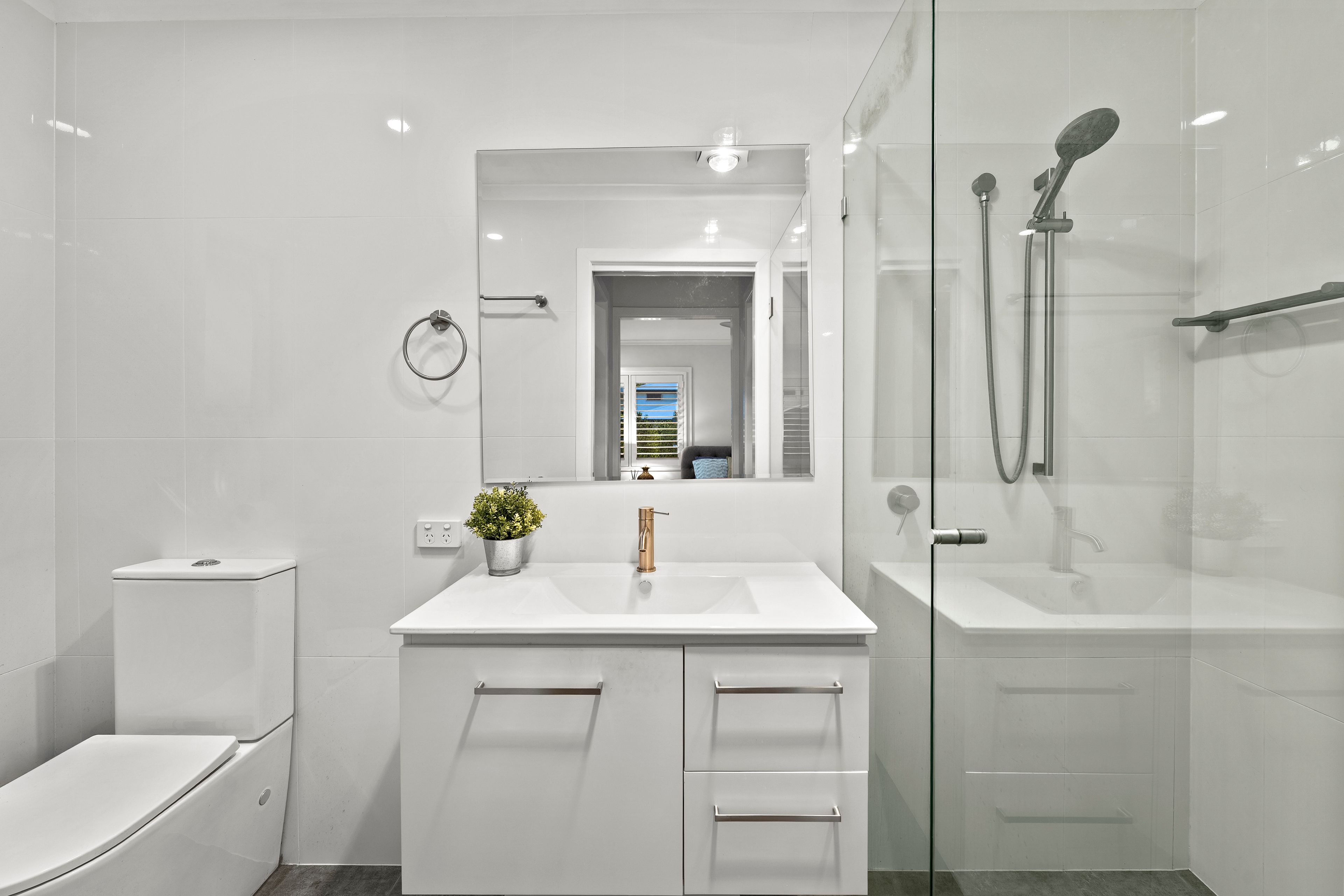 15 Lesina Street — photo 14 of 16