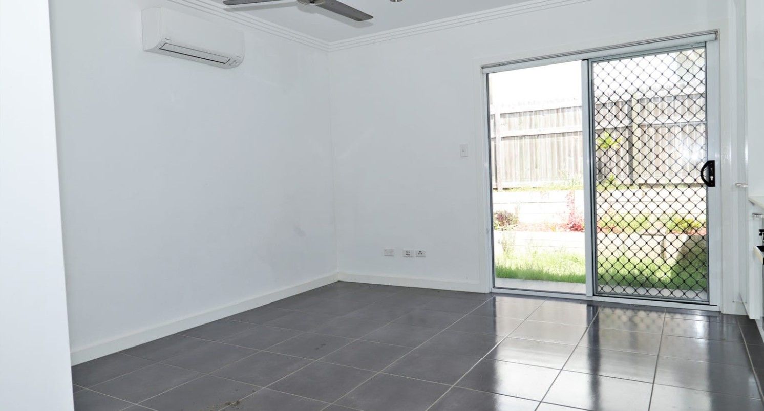 2/10 Waheed Street, Marsden, QLD 4132
