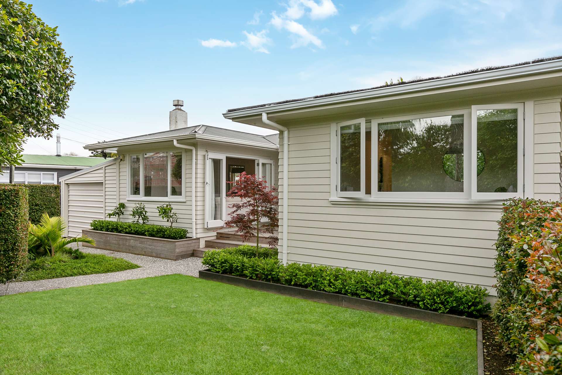 19 Swan Crescent photo 0
