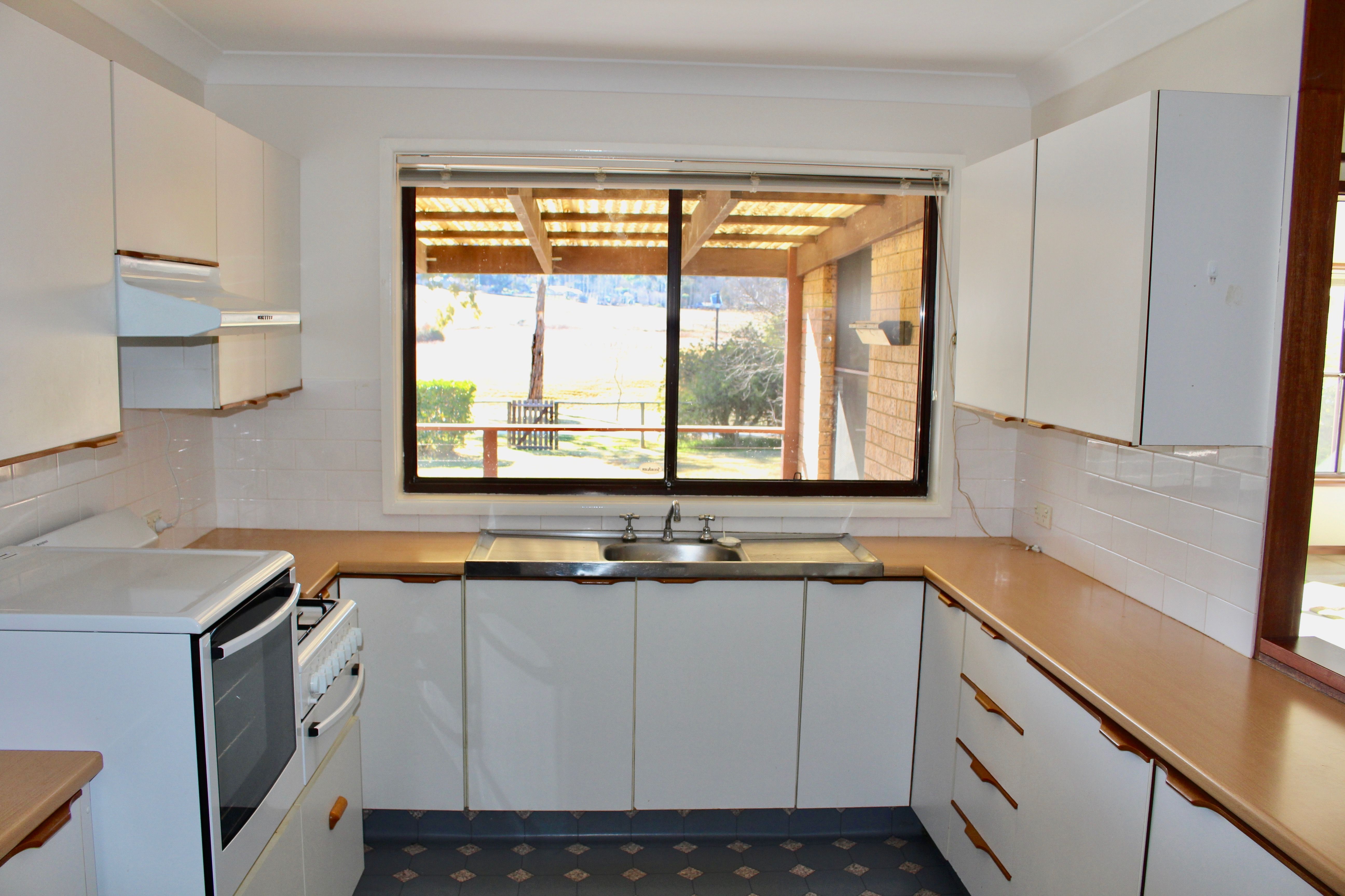 84 Ascot Road — photo 3 of 15