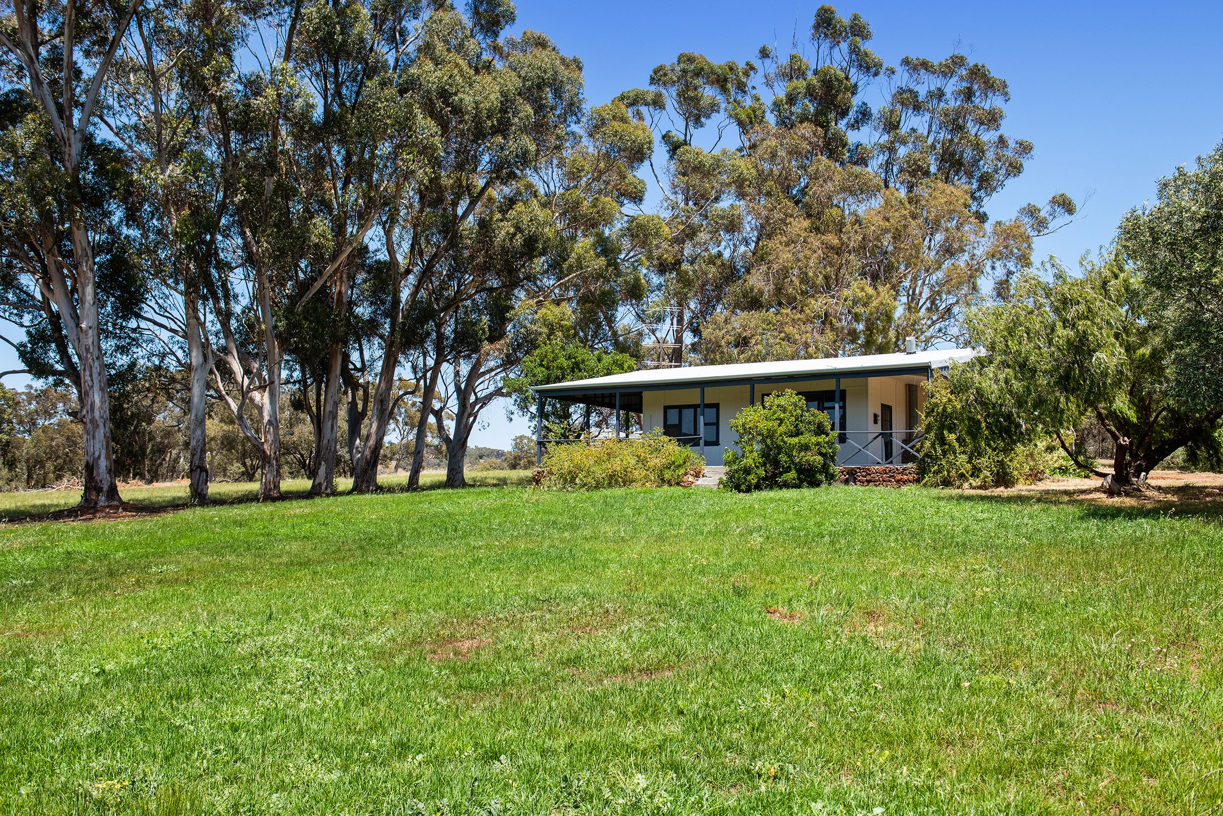 751 Chittering Valley Road, Lower Chittering, WA 6084 Sold House