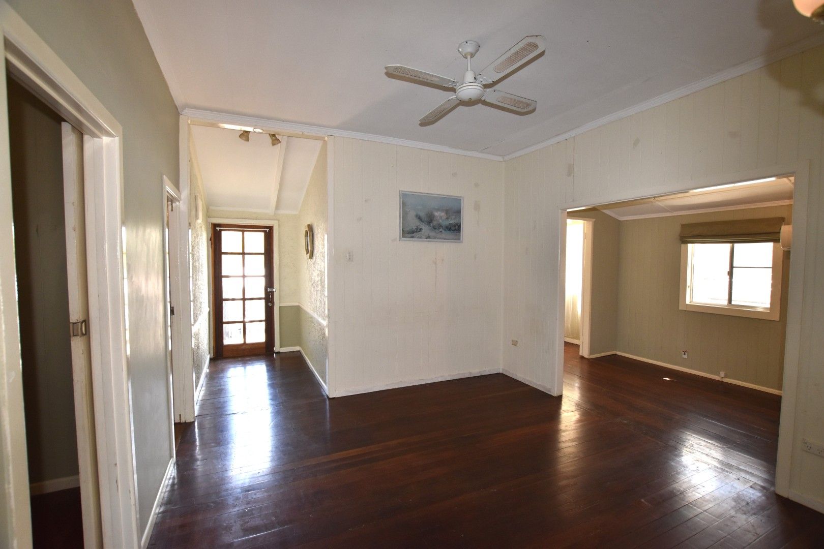 24 Williamson Street, West Gladstone, QLD 4680