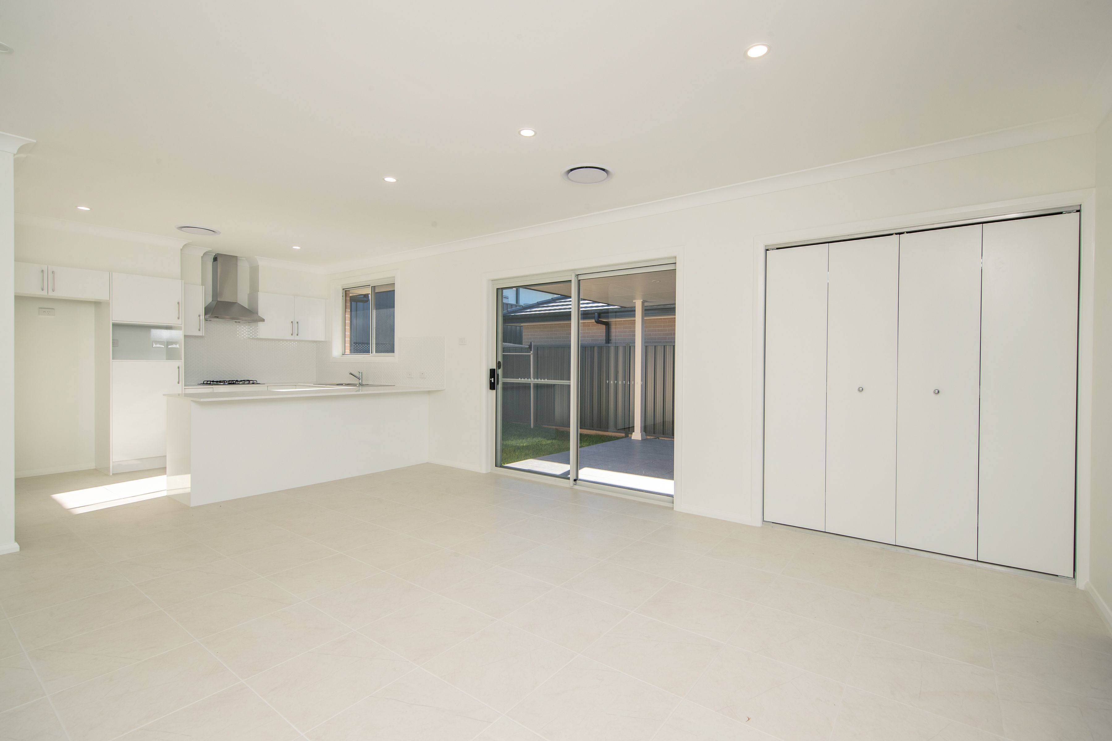 2 Sutcliffe Street, Cameron Park, NSW 2285