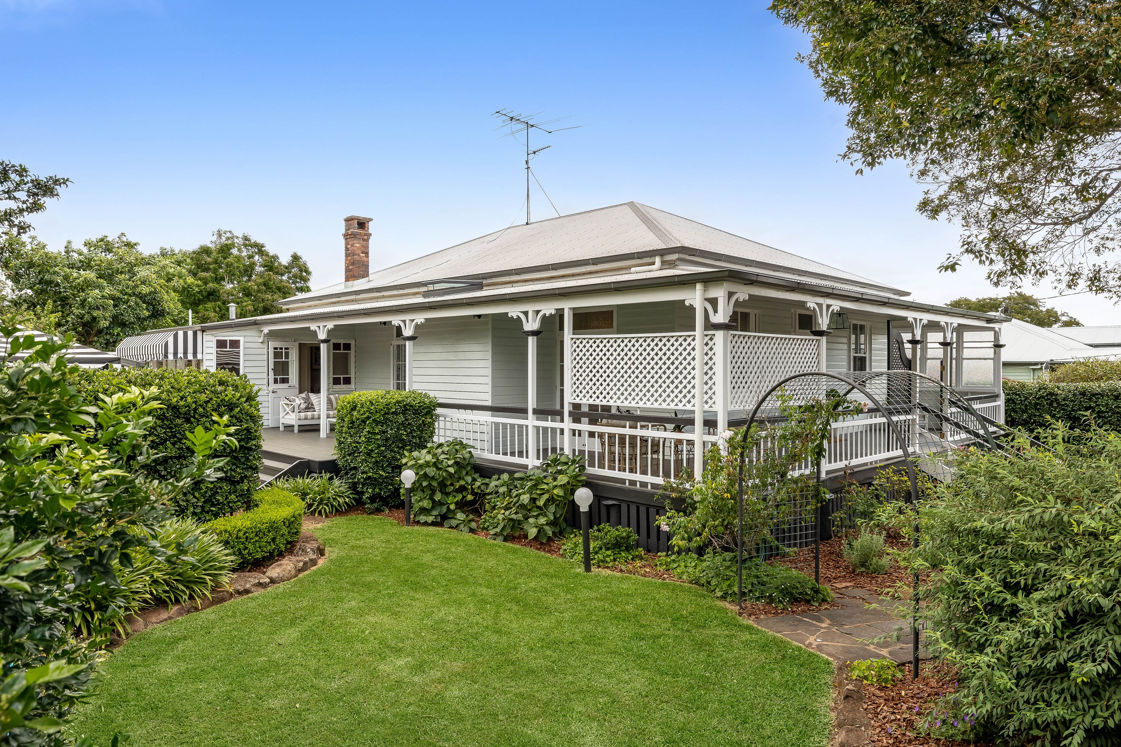 8 Pitt Street, East Toowoomba, QLD 4350