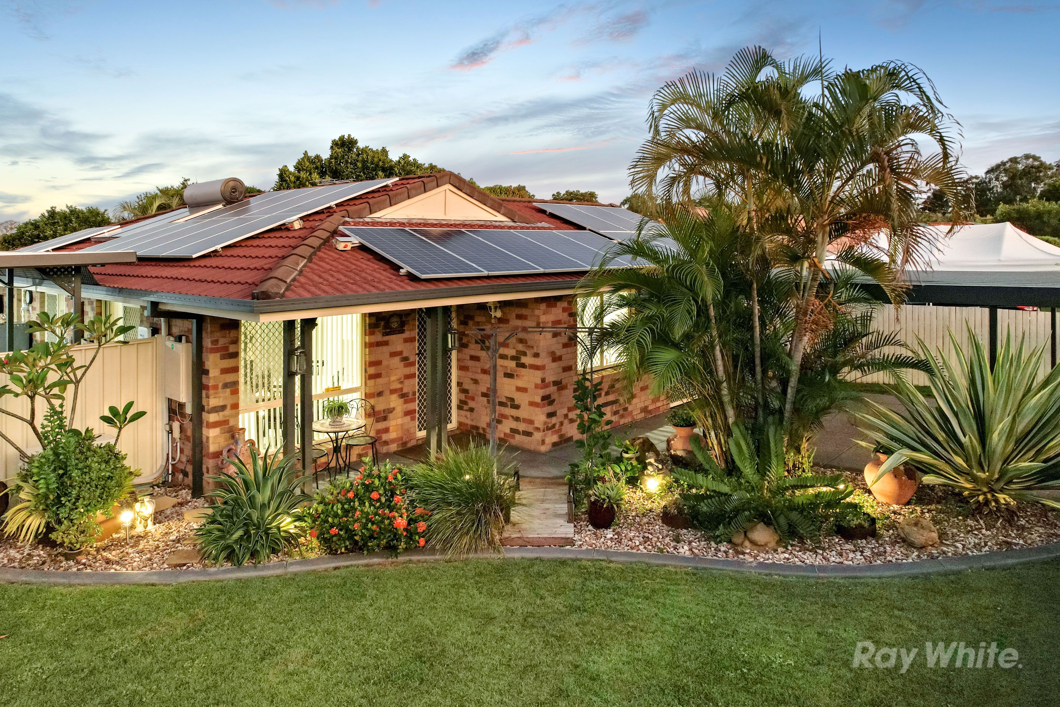 15 Geaney Boulevard, Crestmead, QLD 4132