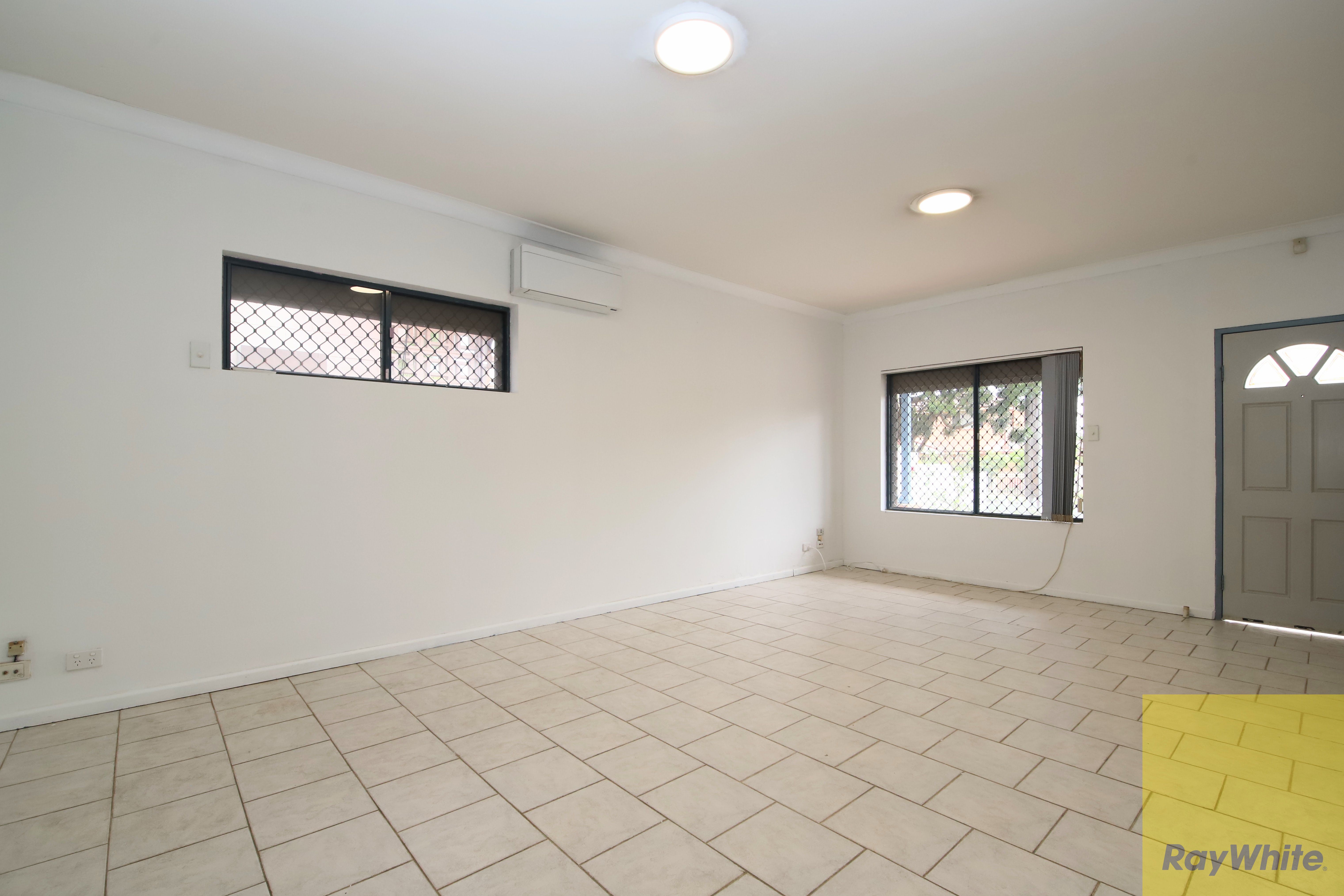 2/89B Chester Hill Road — photo 2 of 10