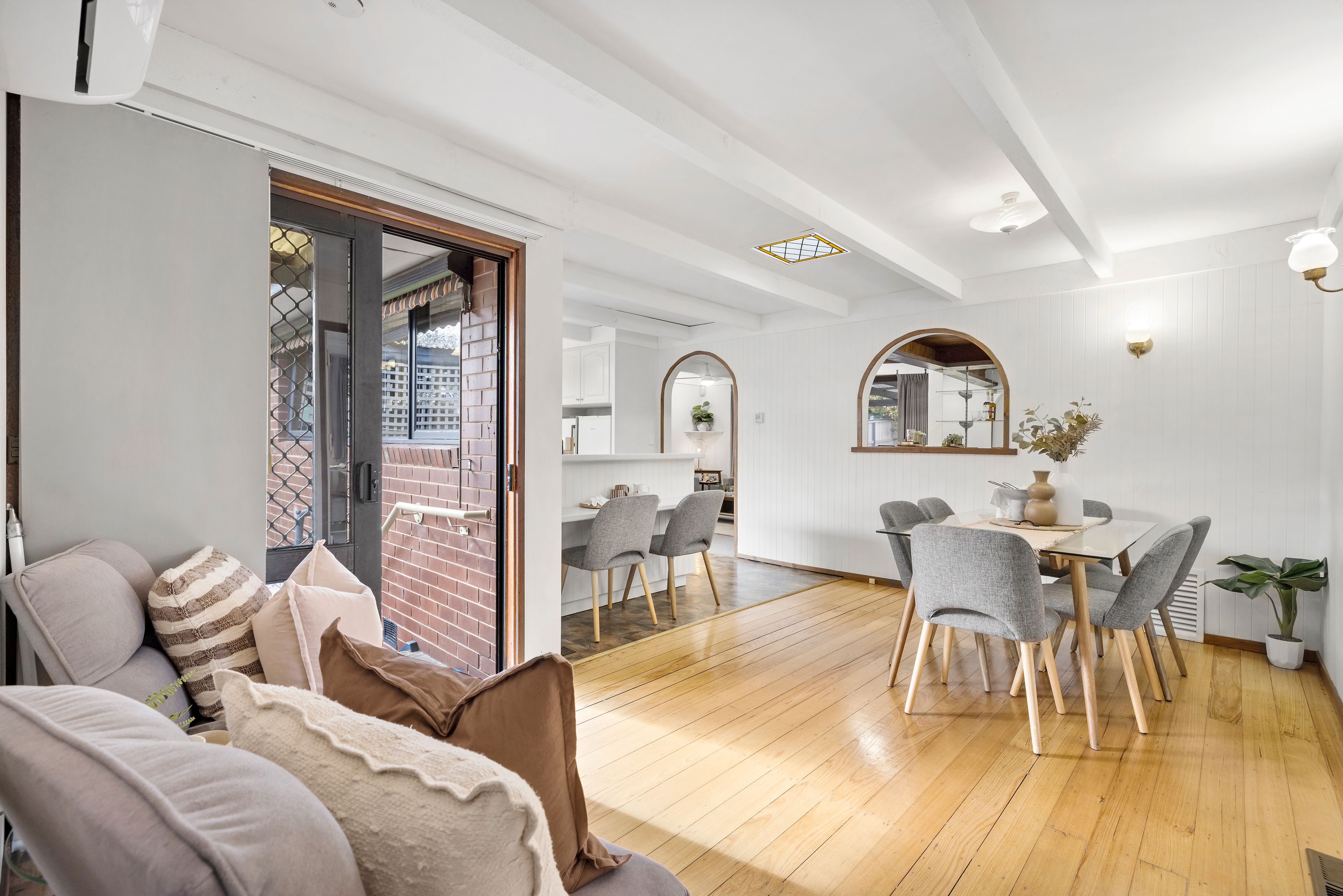 48 Stamford Crescent — photo 11 of 25
