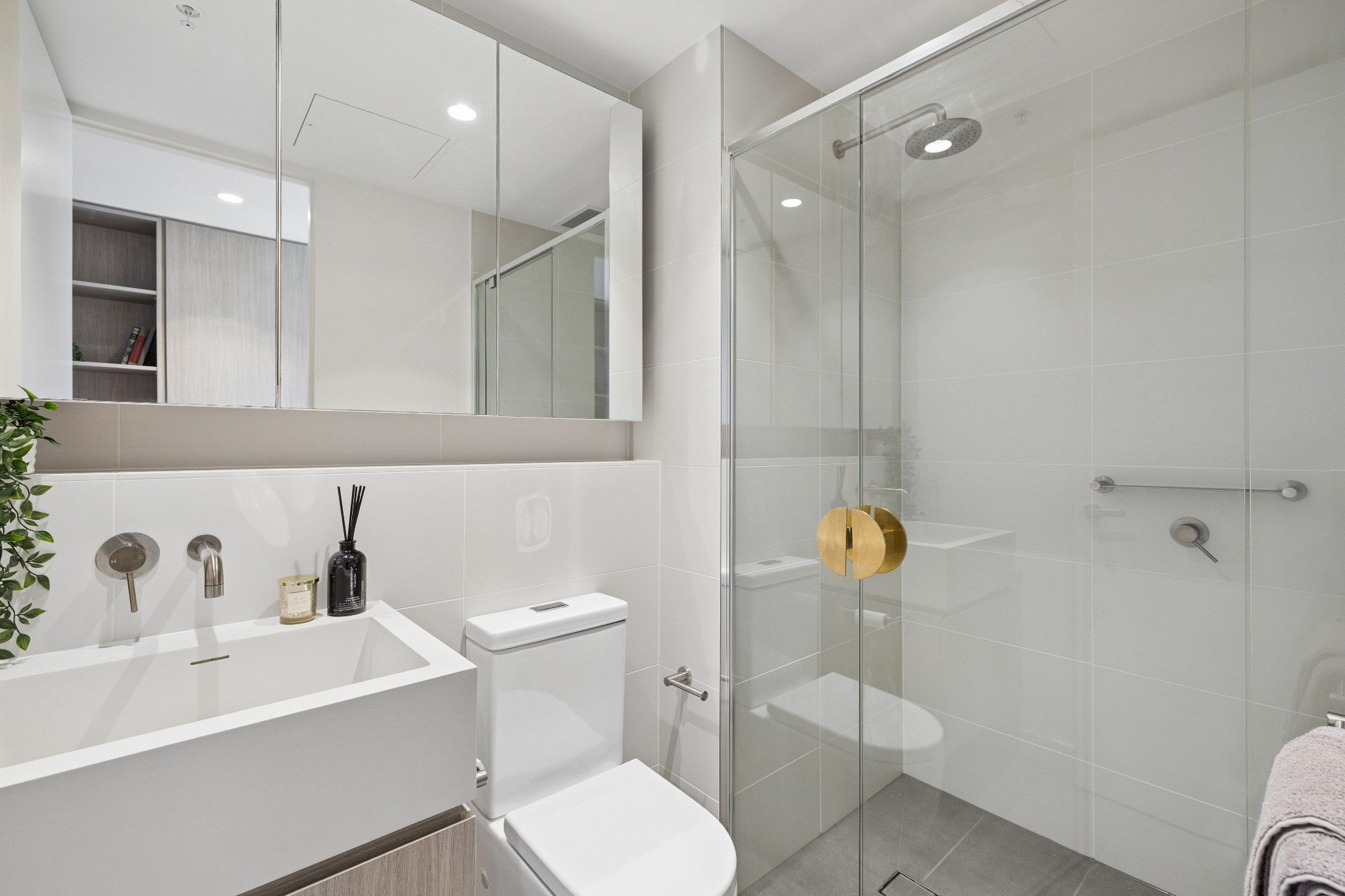 2510/17 Austin Street — photo 18 of 27
