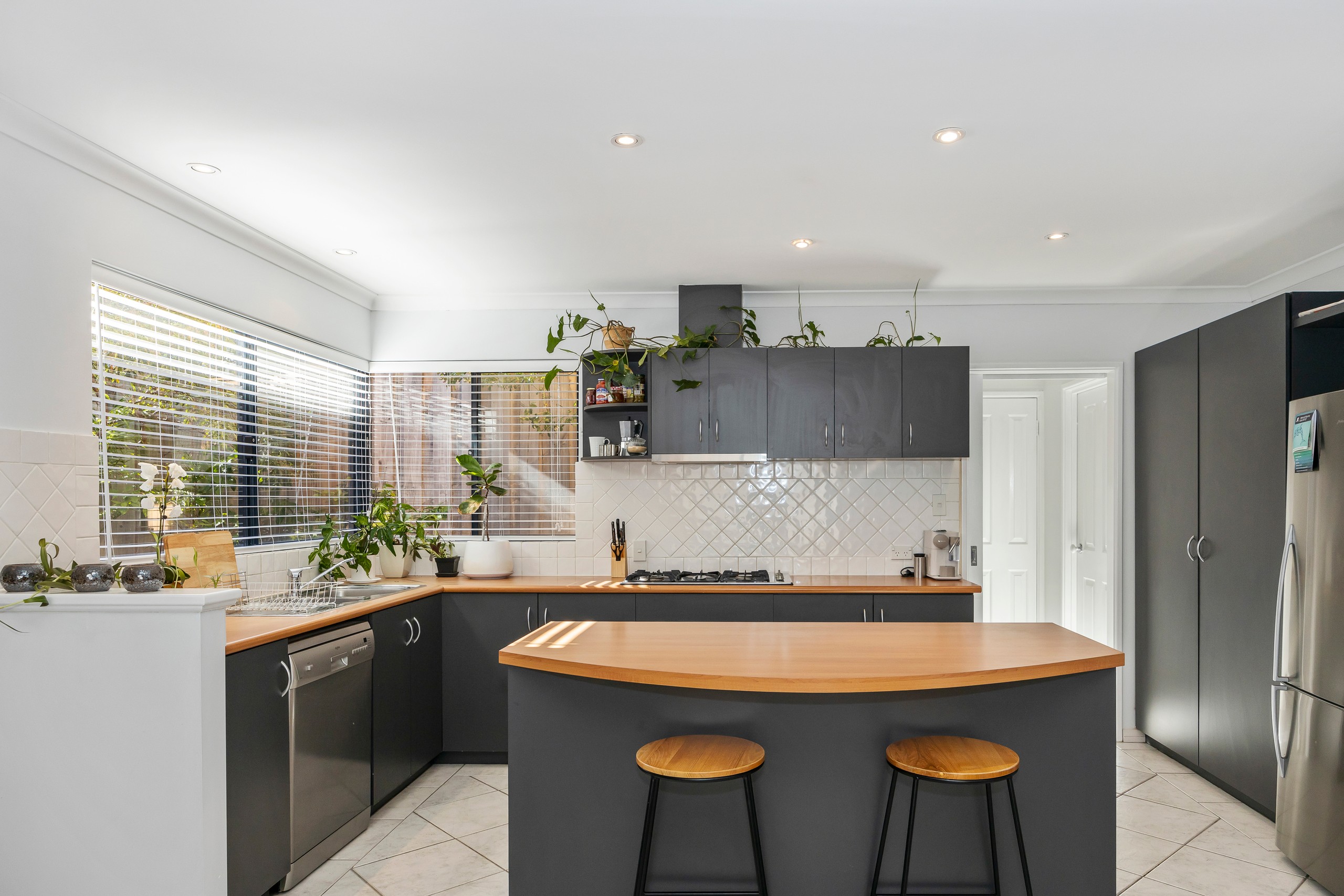98 Flora Terrace, North Beach, WA 6020