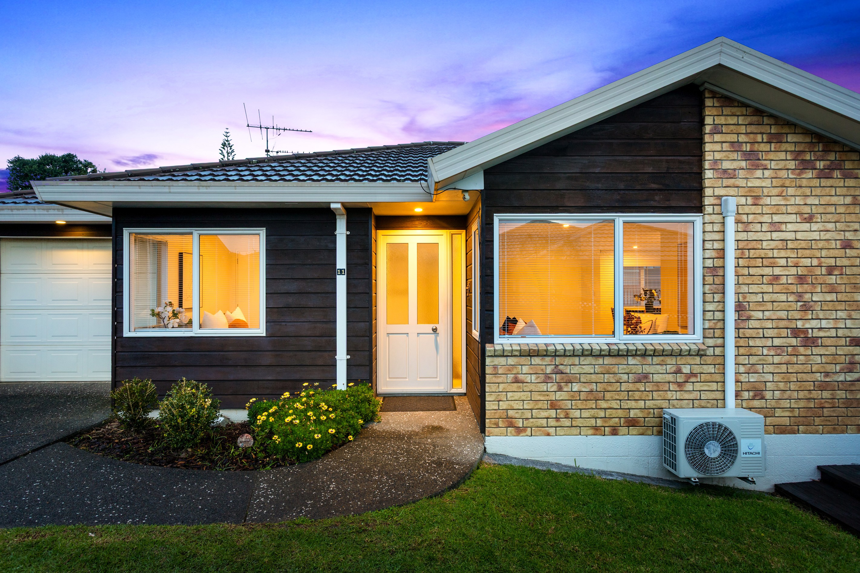 11 Imelda Road, Te Atatu Peninsula, Waitakere City