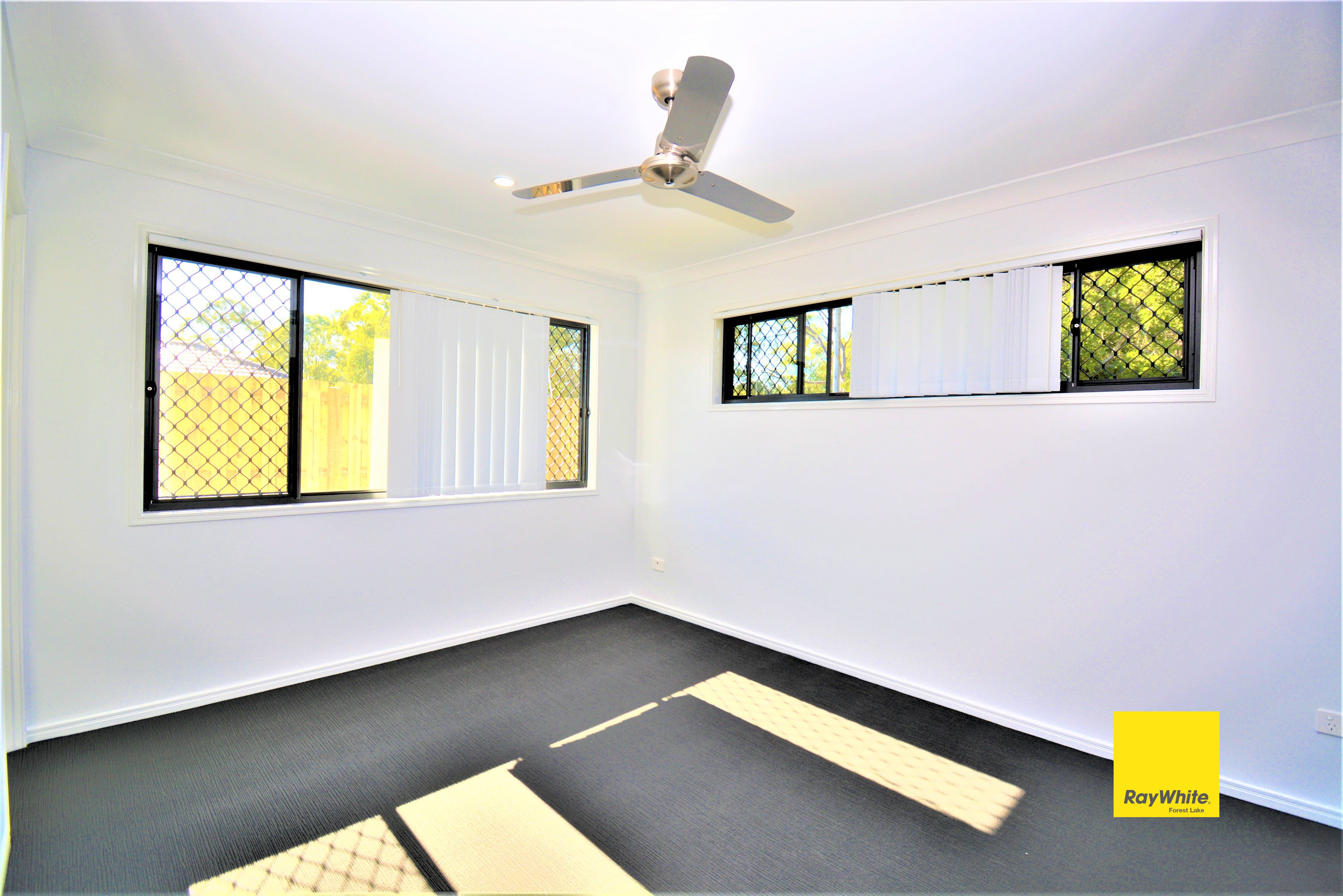 17 Whitehaven Street, Pallara, QLD 4110