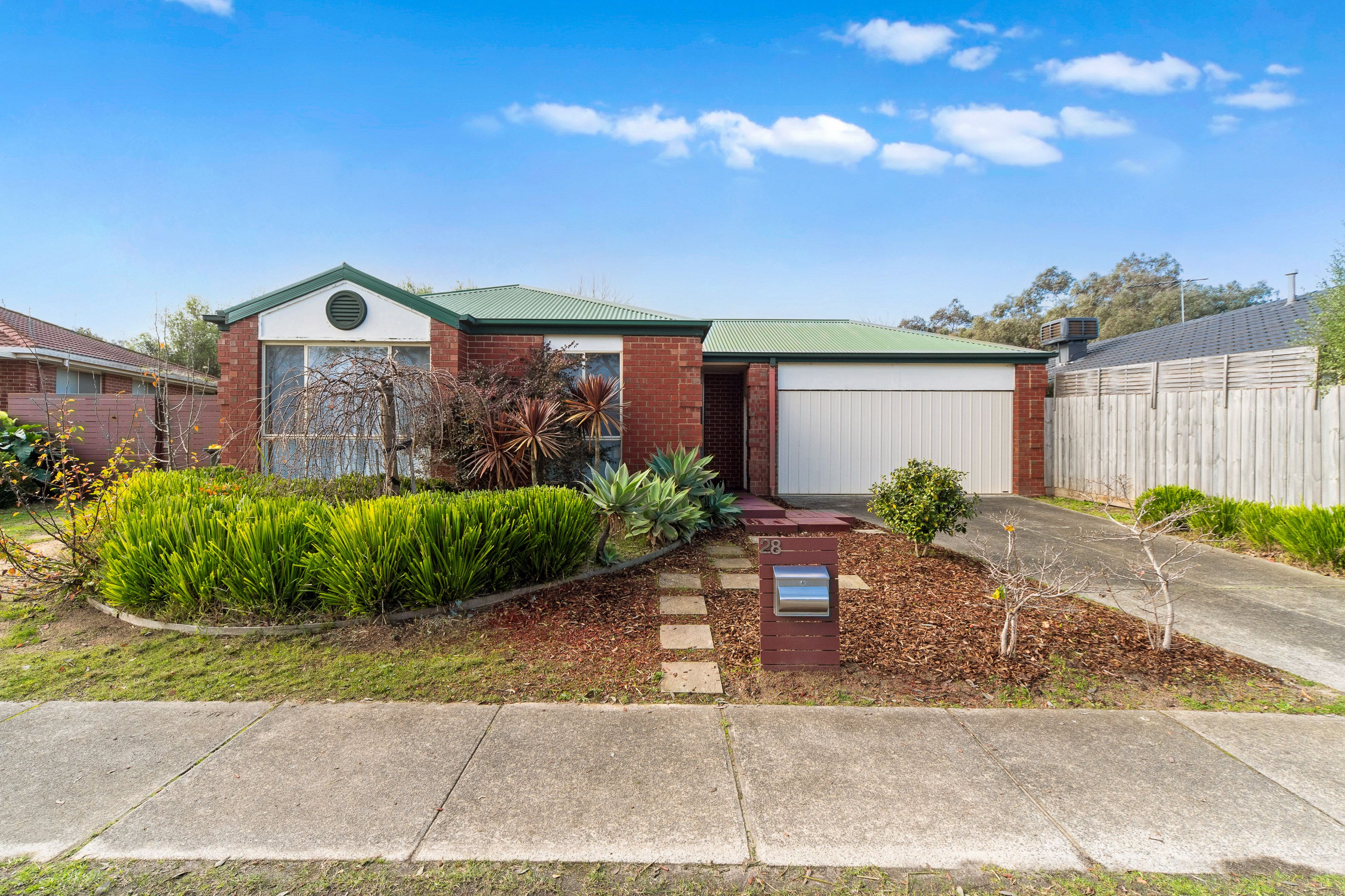 28 Lexton Drive, Langwarrin VIC 3910