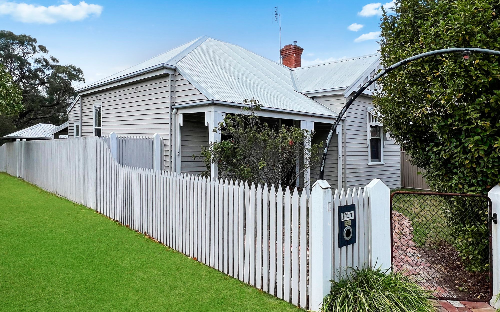 2 Queen Street, Colac, VIC – Home For Rent • Ray White