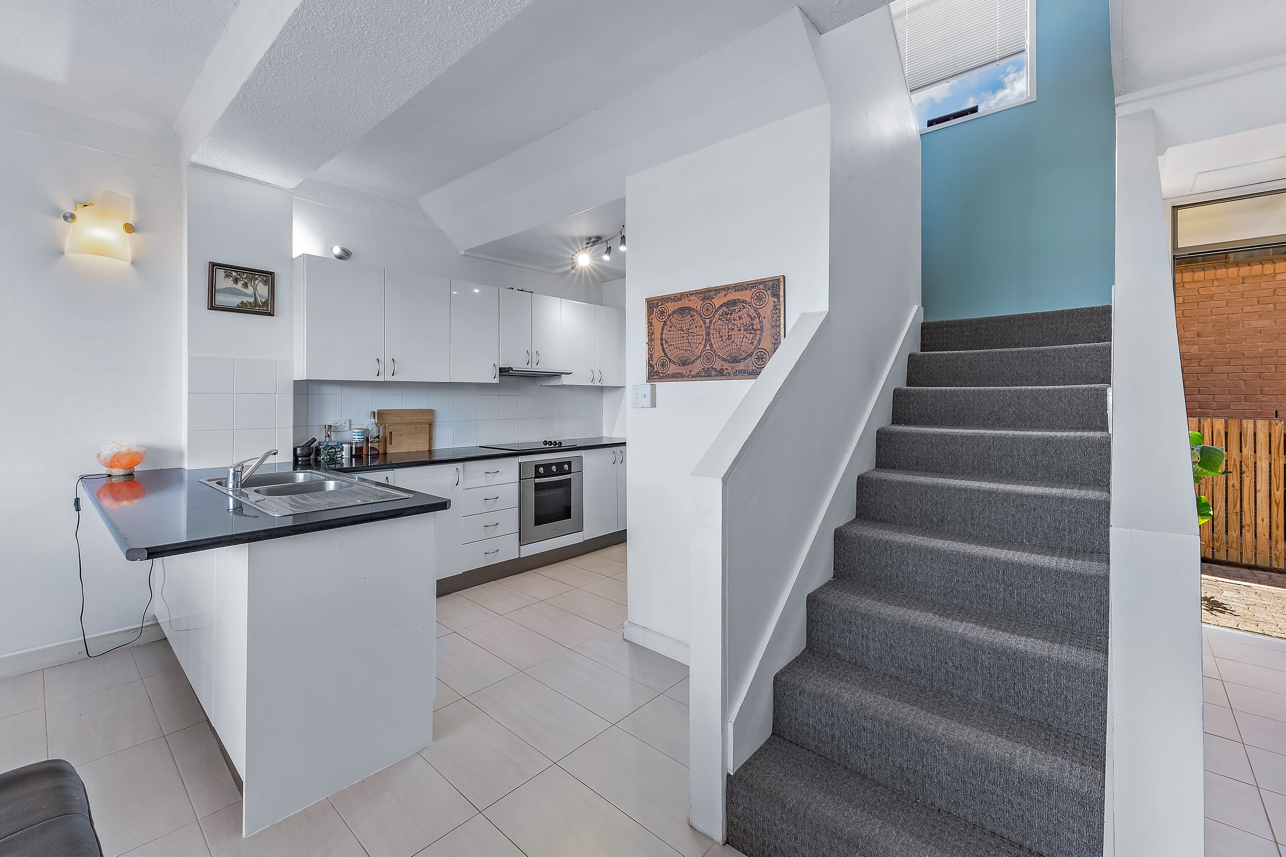 11/2 Lewis Street, Airlie Beach, QLD 4802