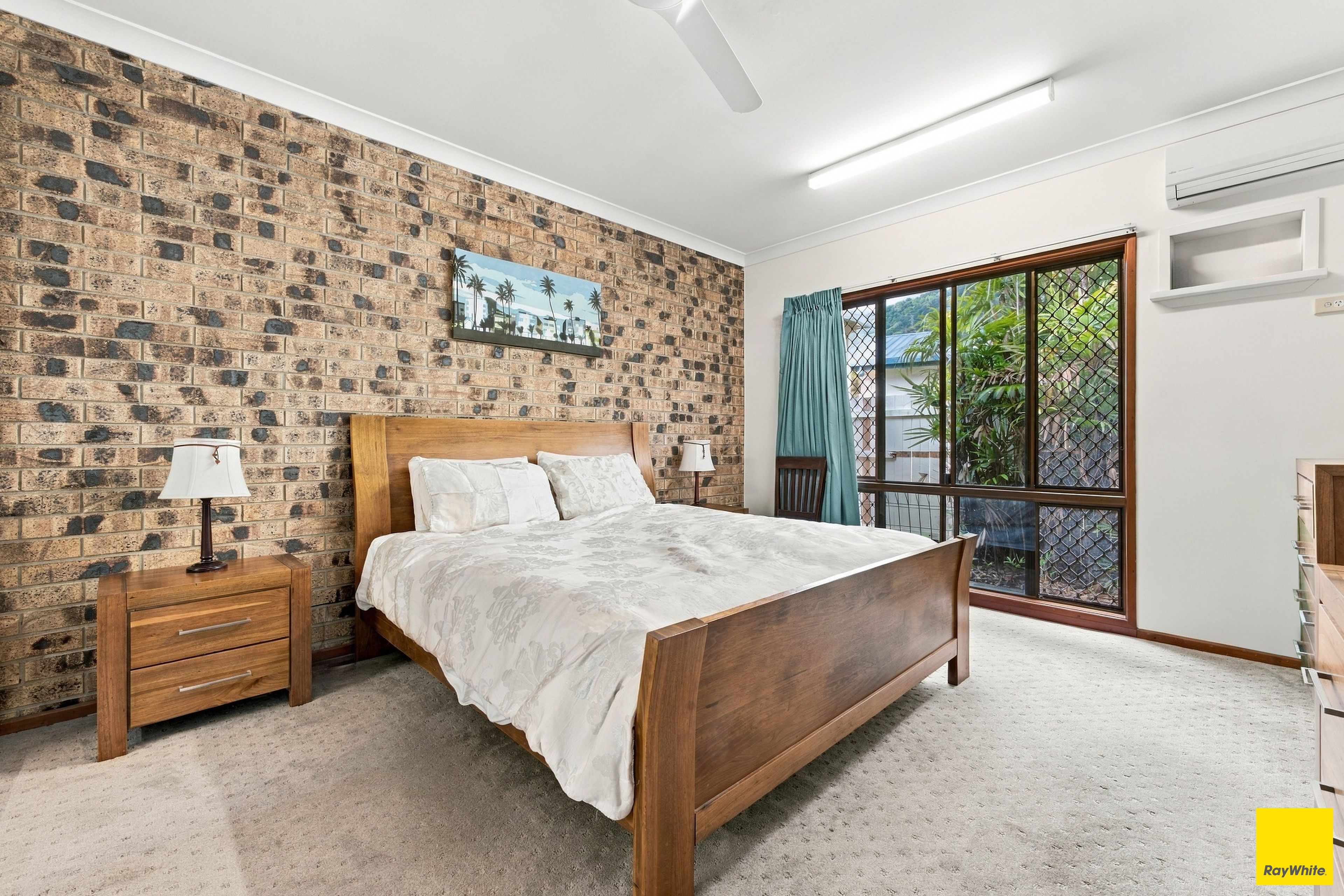 12 Tuffley Close — photo 7 of 20