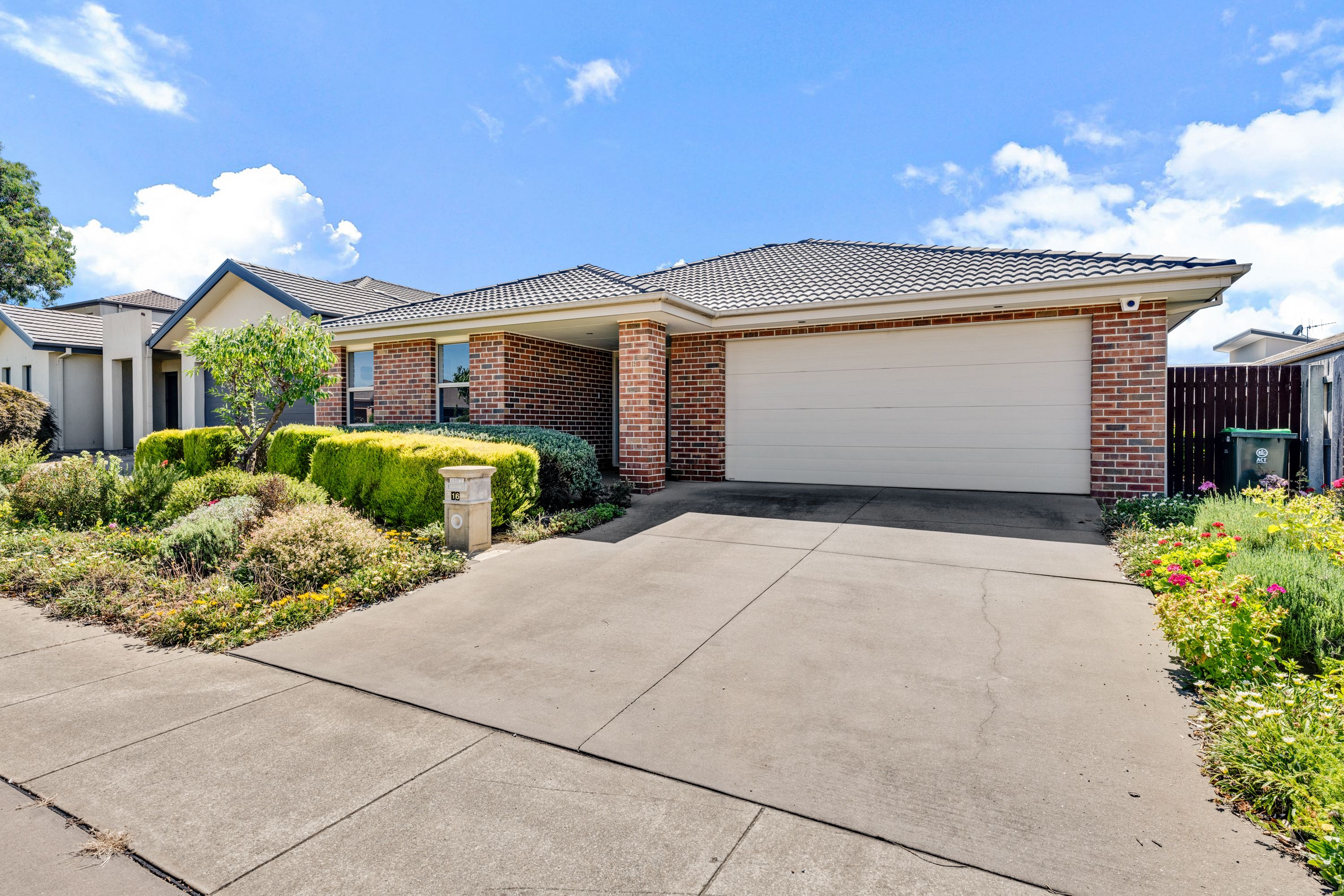 16 Eldorado Street, Harrison, ACT 2914