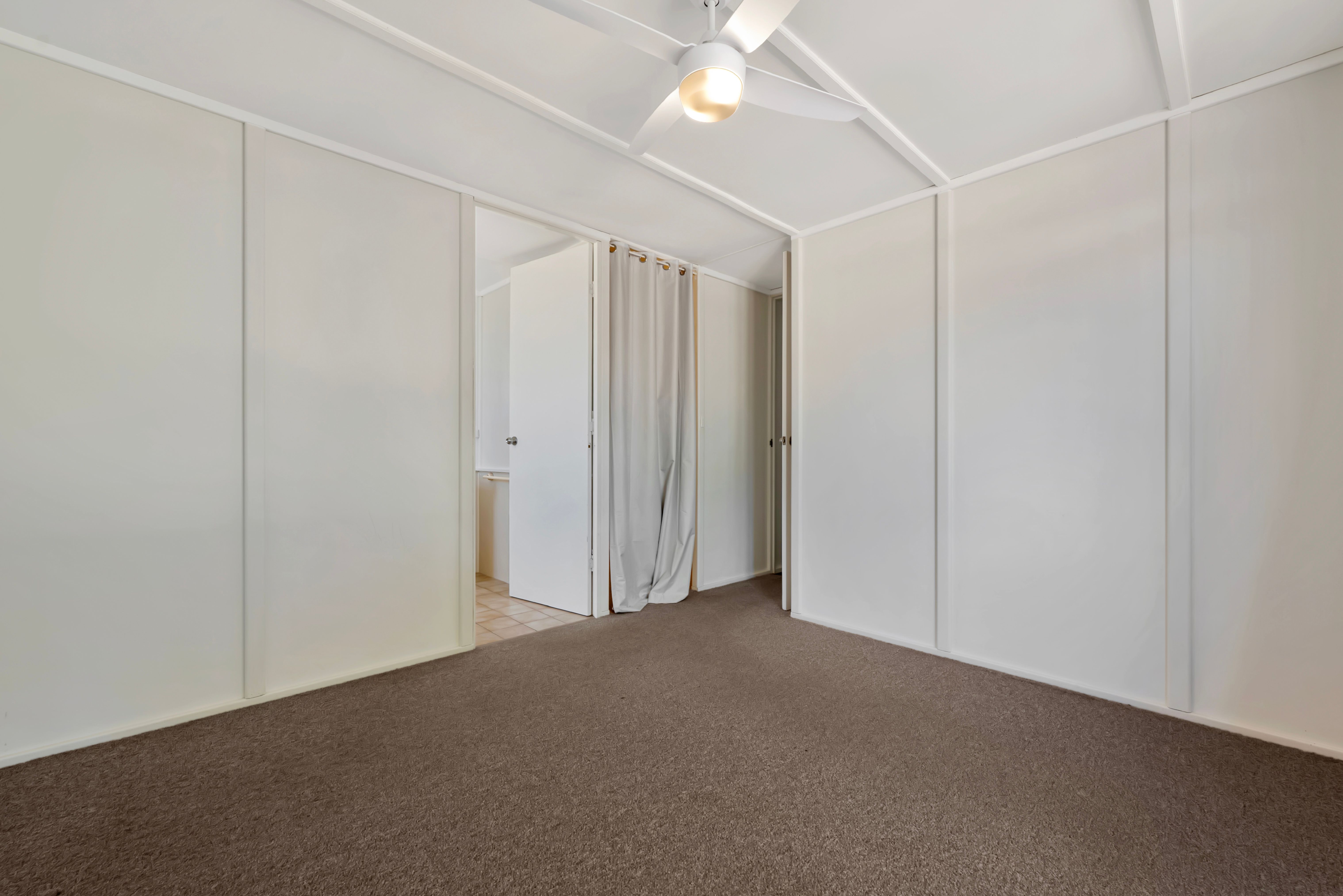 8 North Shore Drive — photo 13 of 25