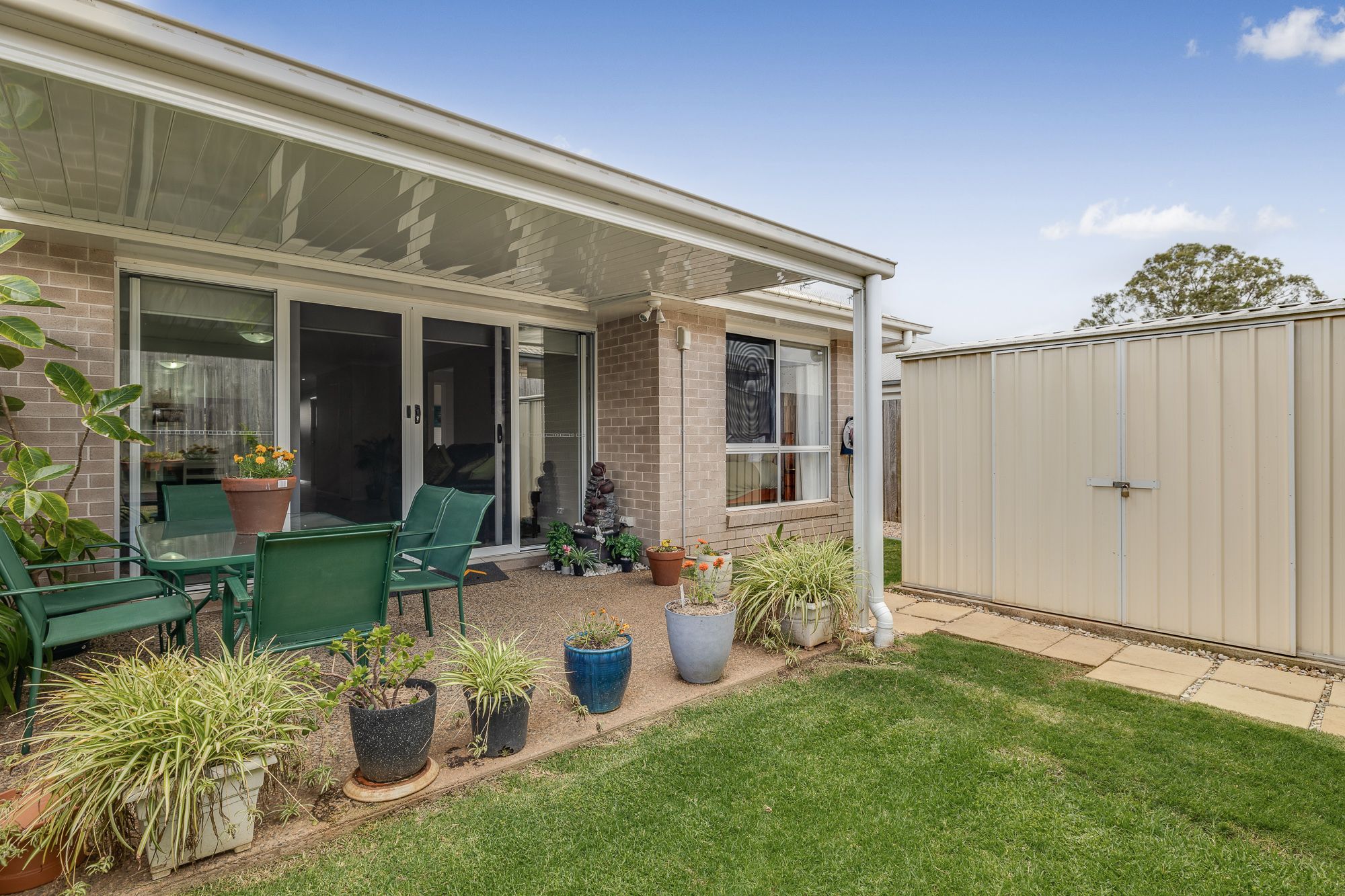 1/10 Adelaide Street — photo 14 of 15