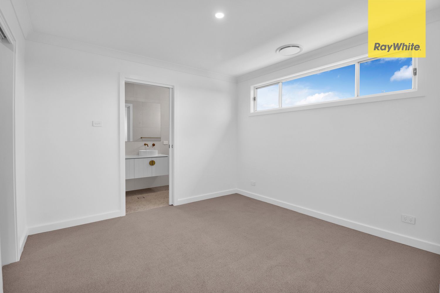 46 Turffontein Avenue — photo 4 of 8