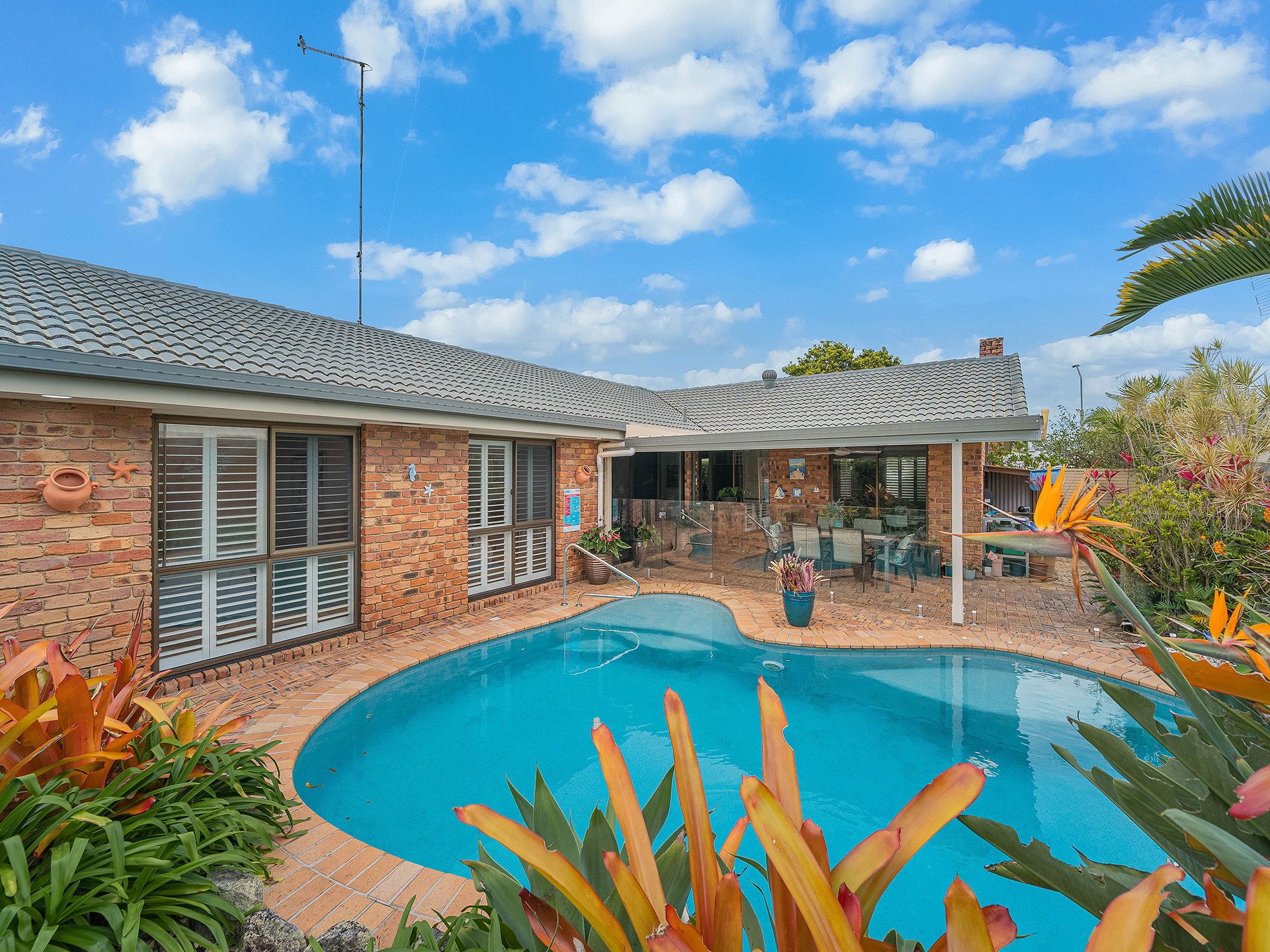 10 Bangalow Street, Minyama, QLD 4575