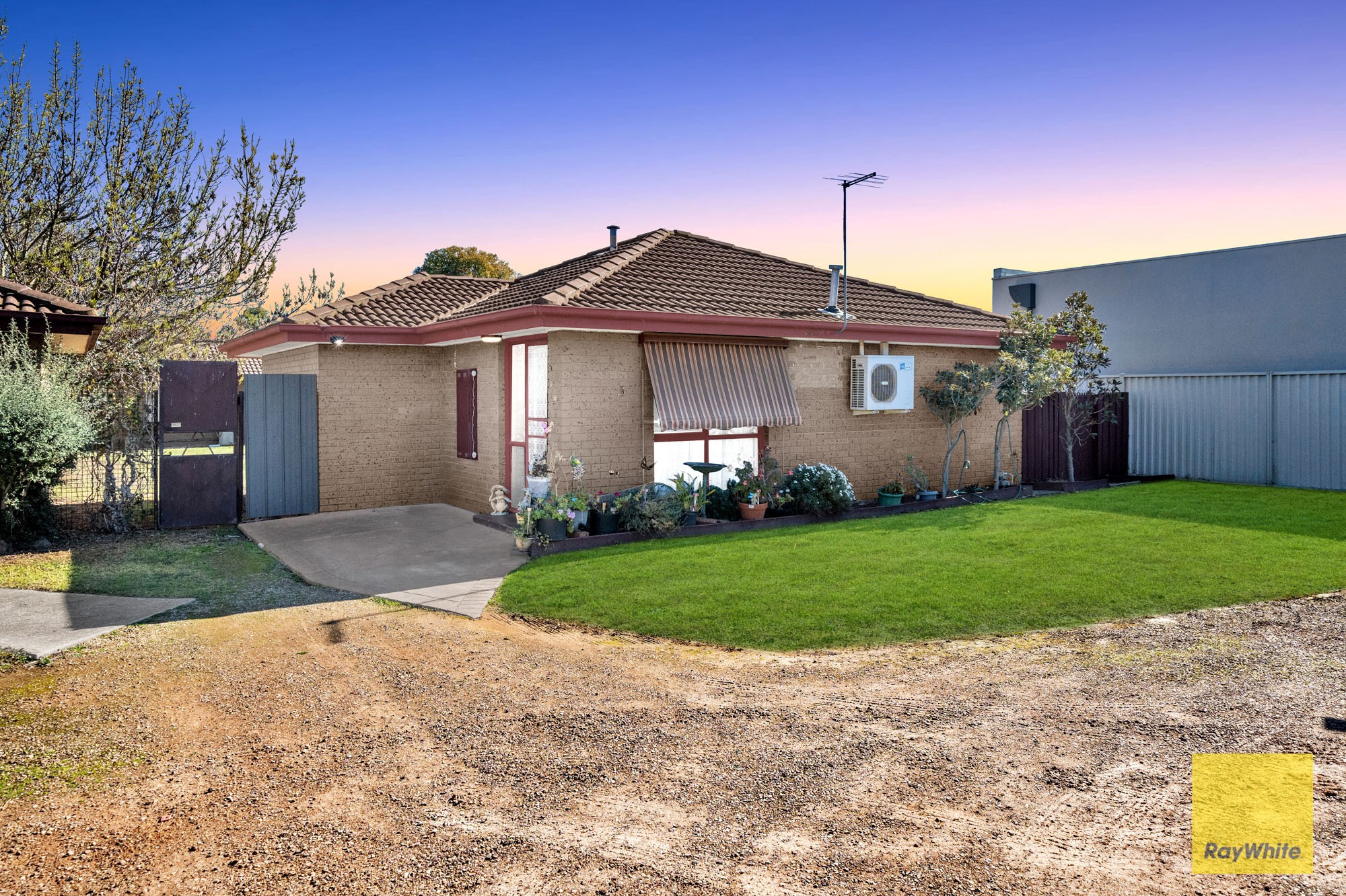 3/225-227 Station Road, Melton, VIC 3337