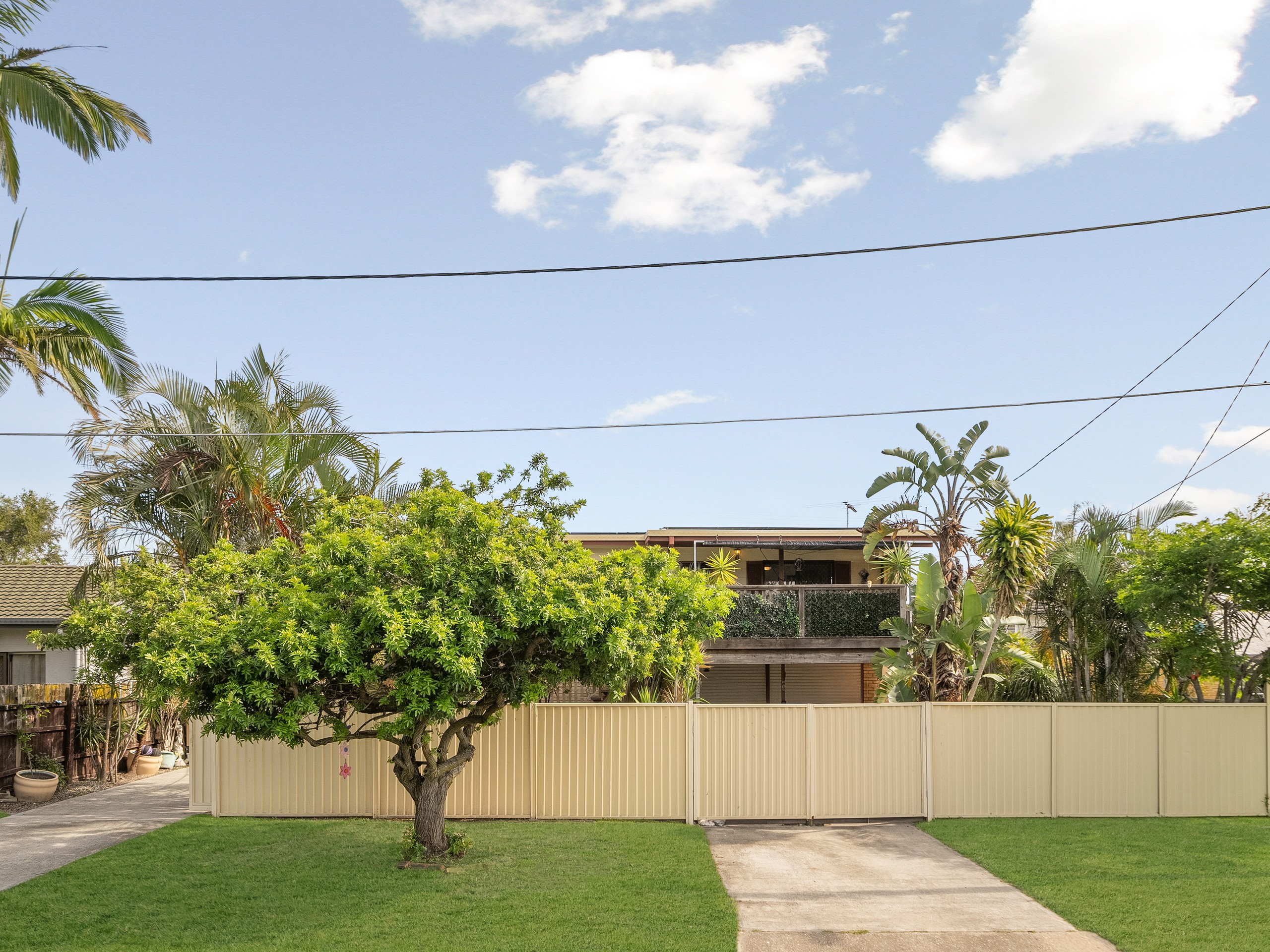 1 Hinton Street, Redcliffe, QLD 4020