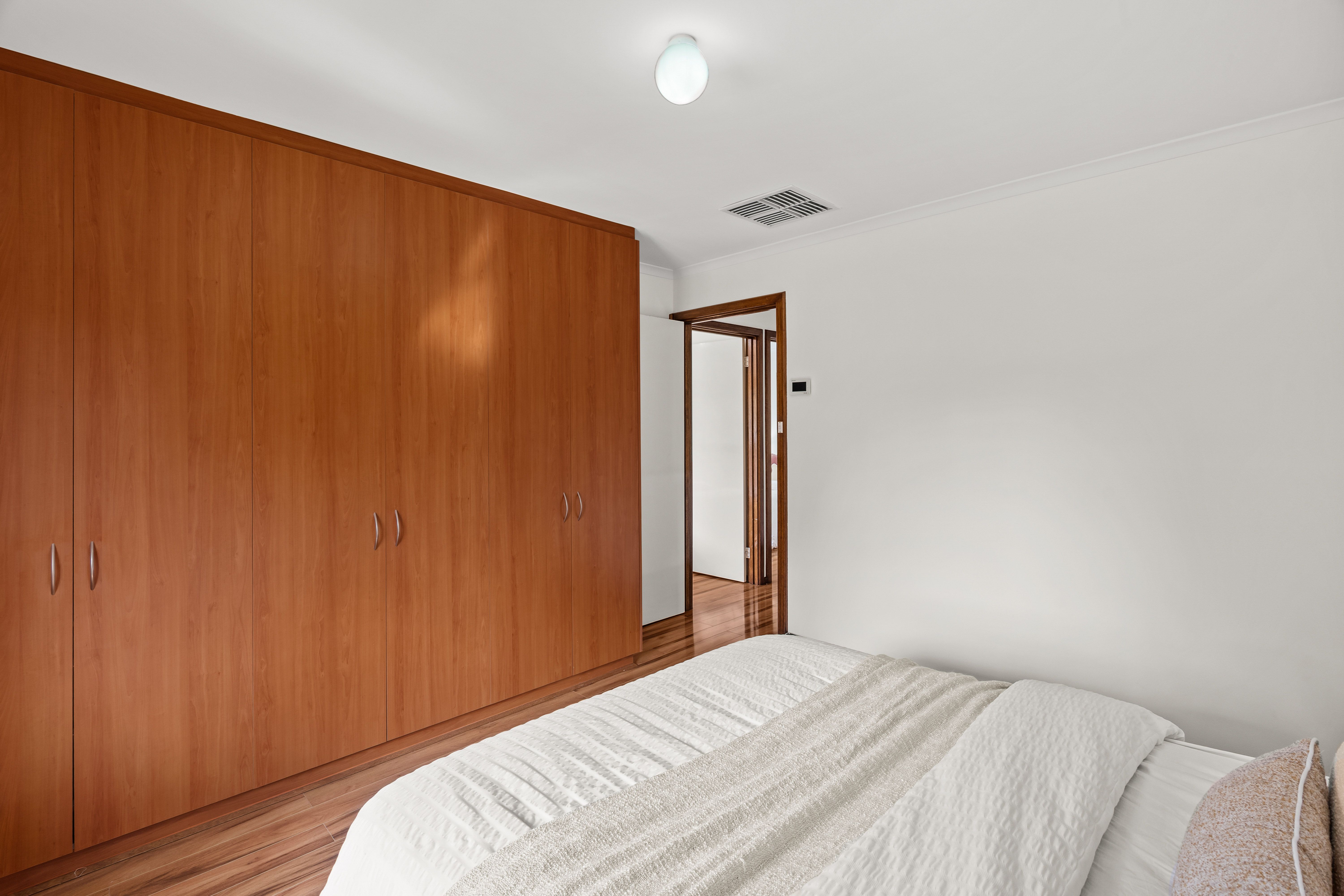 20 Exeter Terrace — photo 11 of 21
