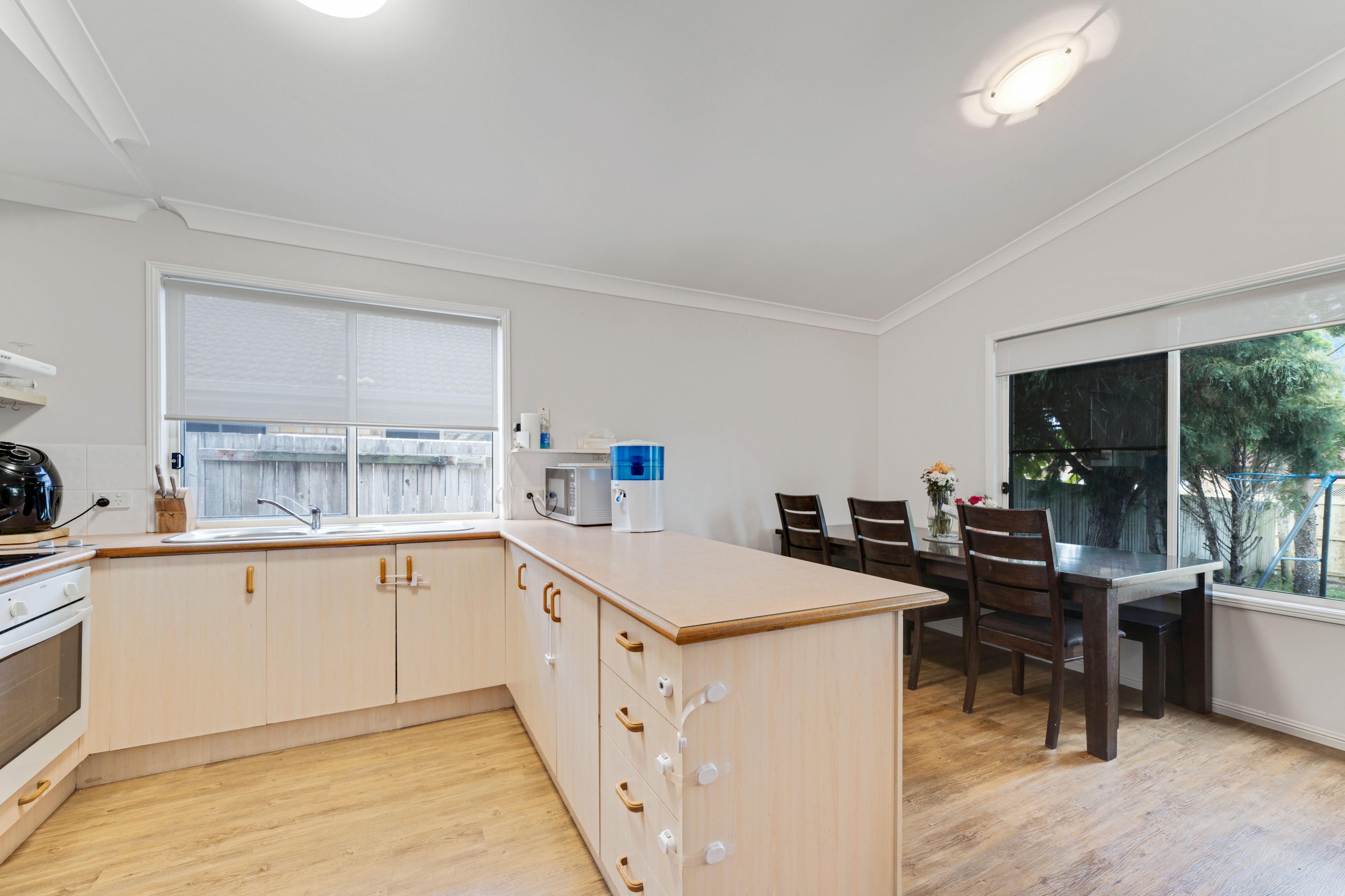 10 Kinross Lane, Bethania, QLD 4205