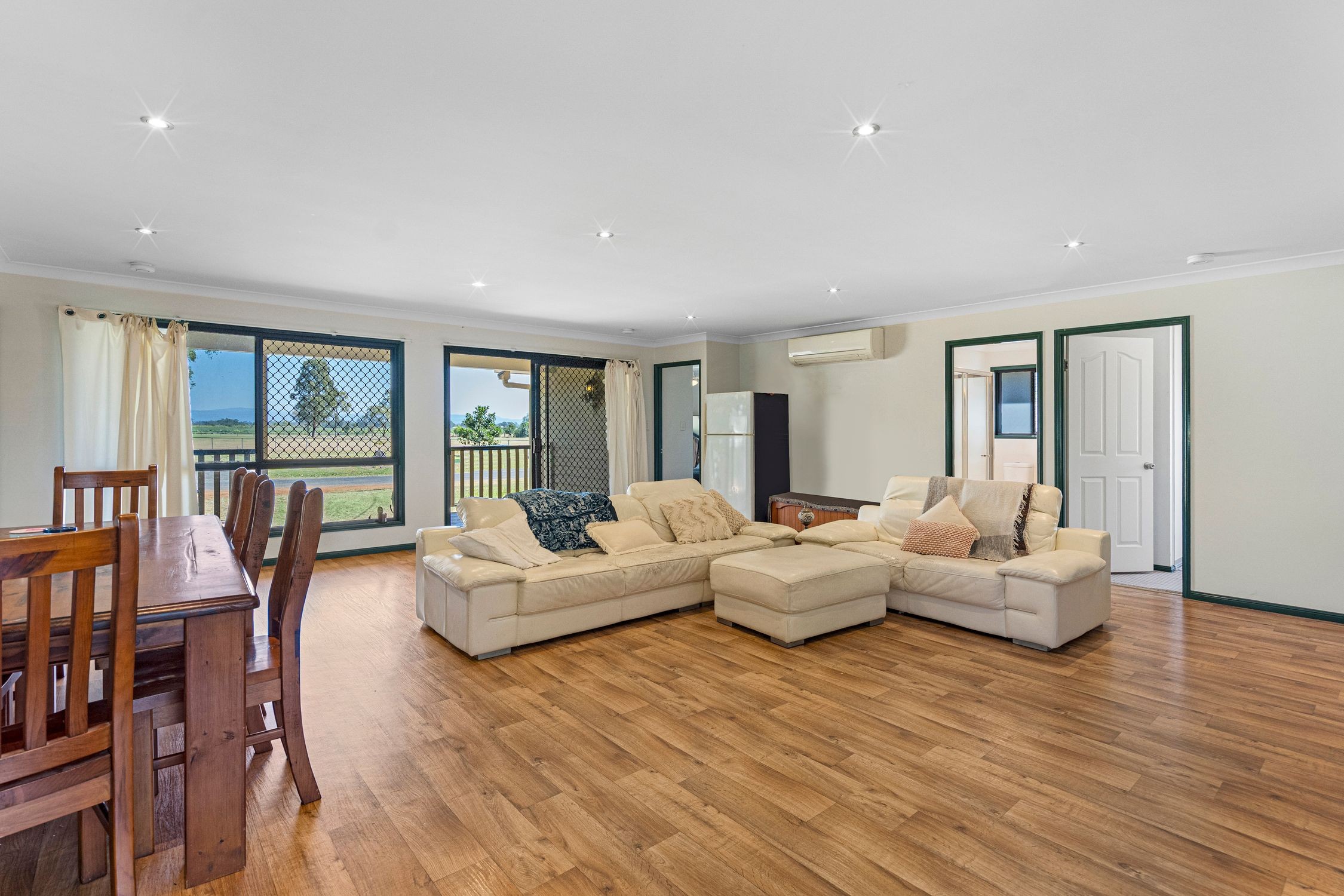 8 Palm Avenue, Forest Hill, QLD 4342