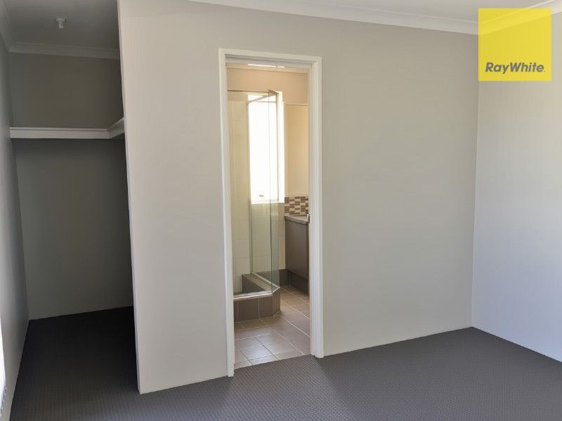 Unit 2/28 Blackburn Street — photo 6 of 17
