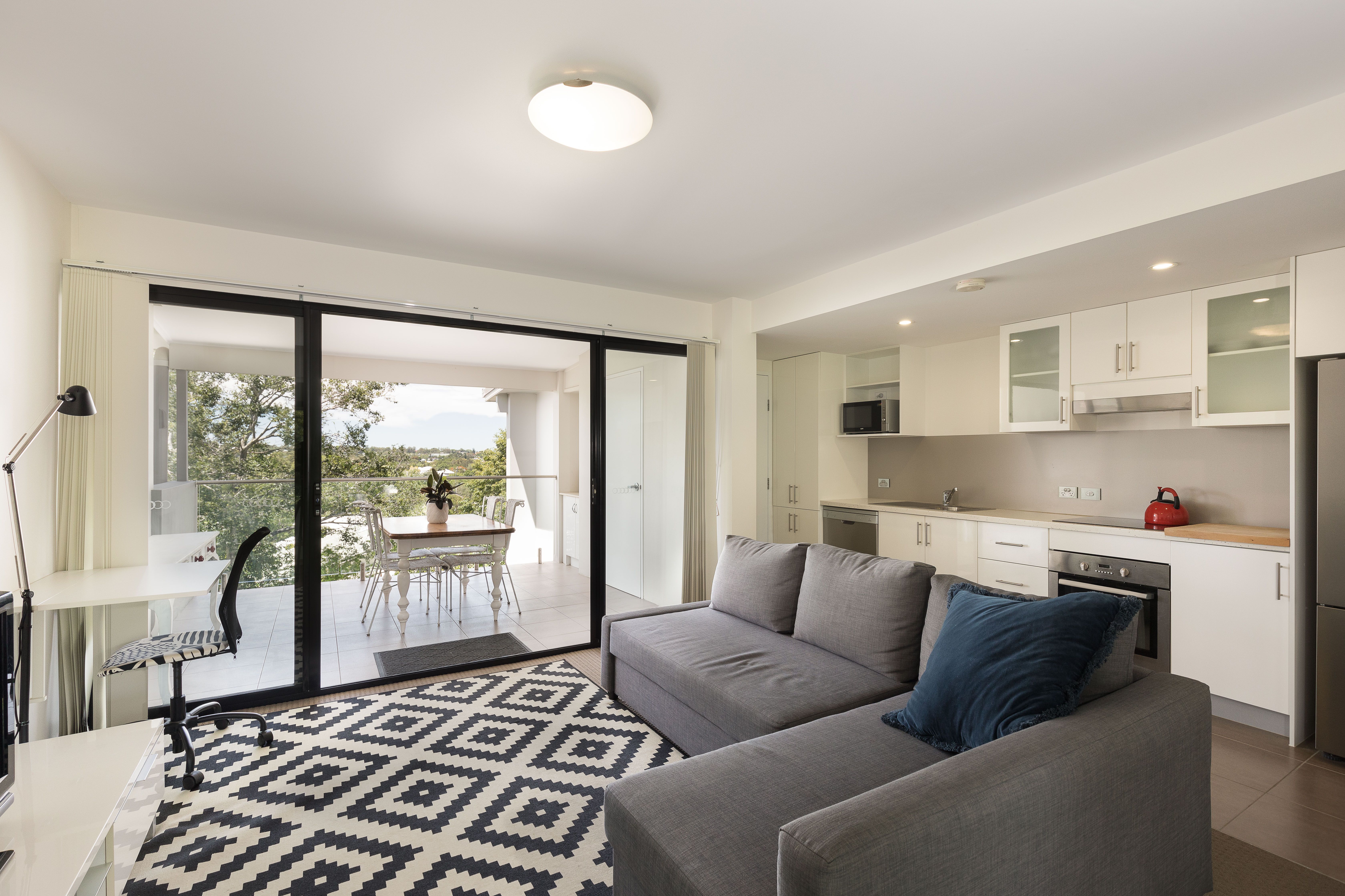 21 Fenton Street, Fairfield QLD 4103