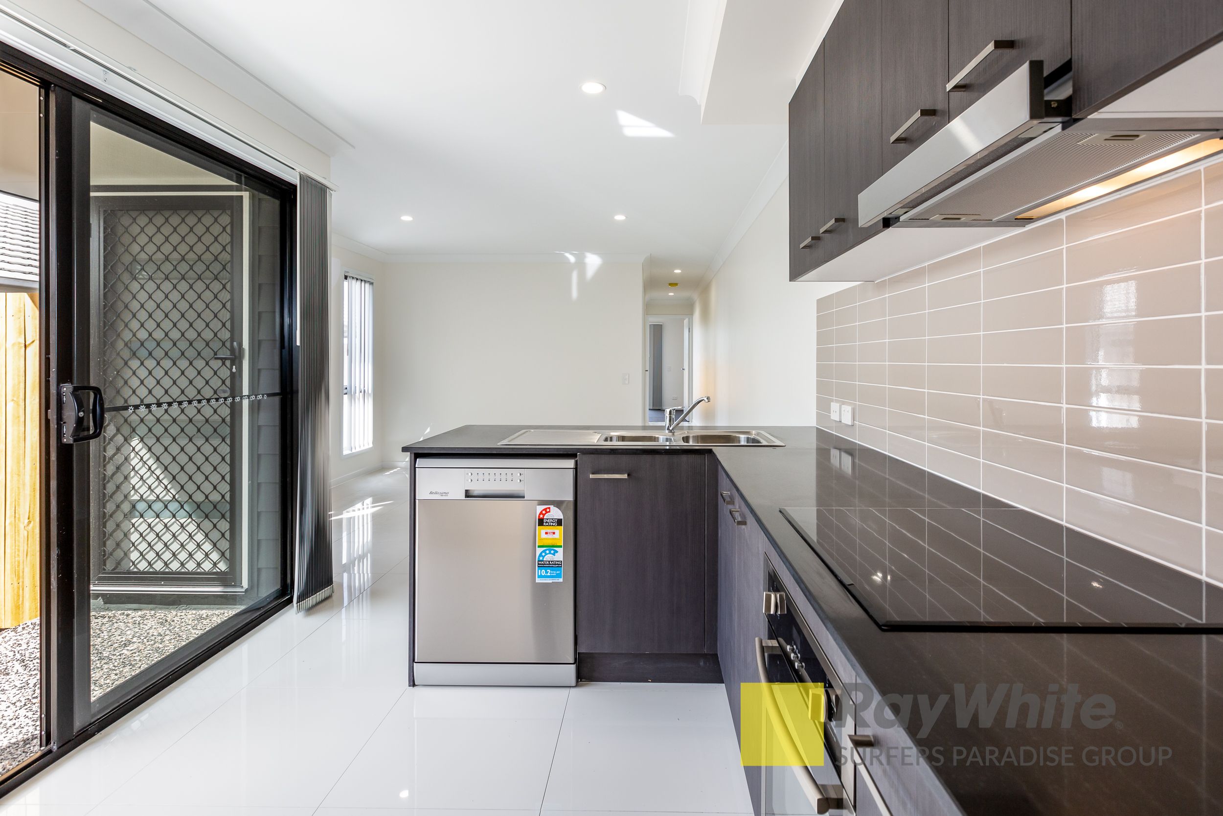 2/17 Anne Street, Park Ridge, QLD 4125