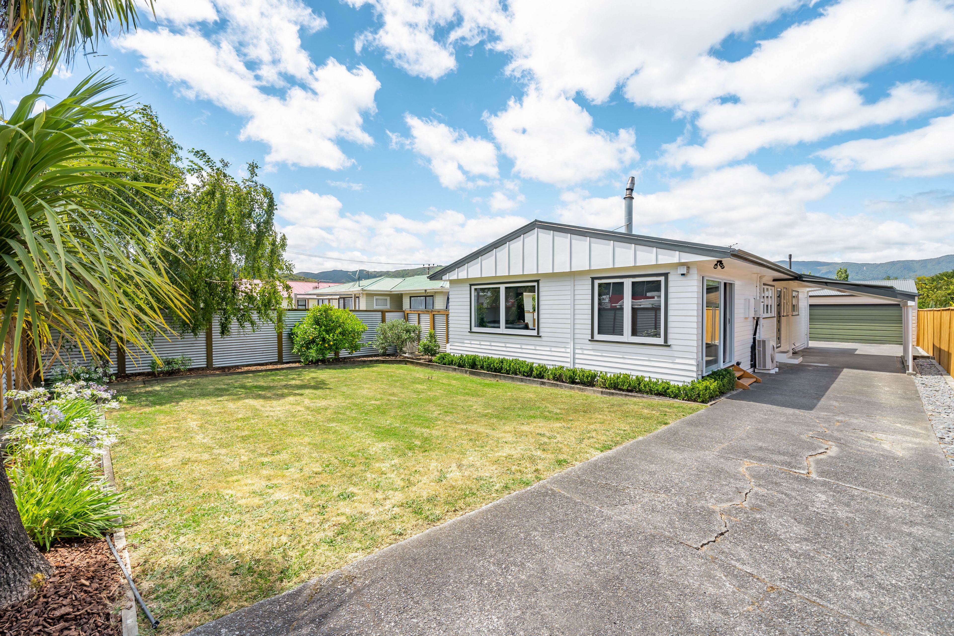 8 Parkway, Wainuiomata, Lower Hutt City