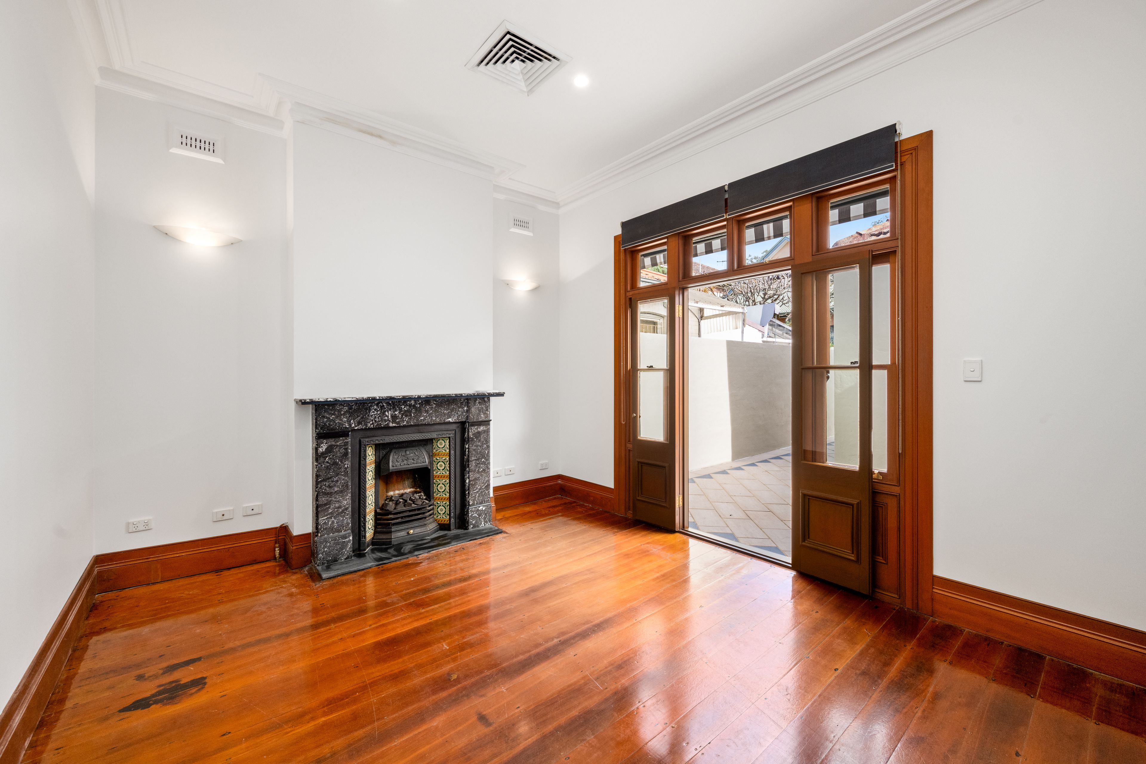 306 Miller Street — photo 4 of 6