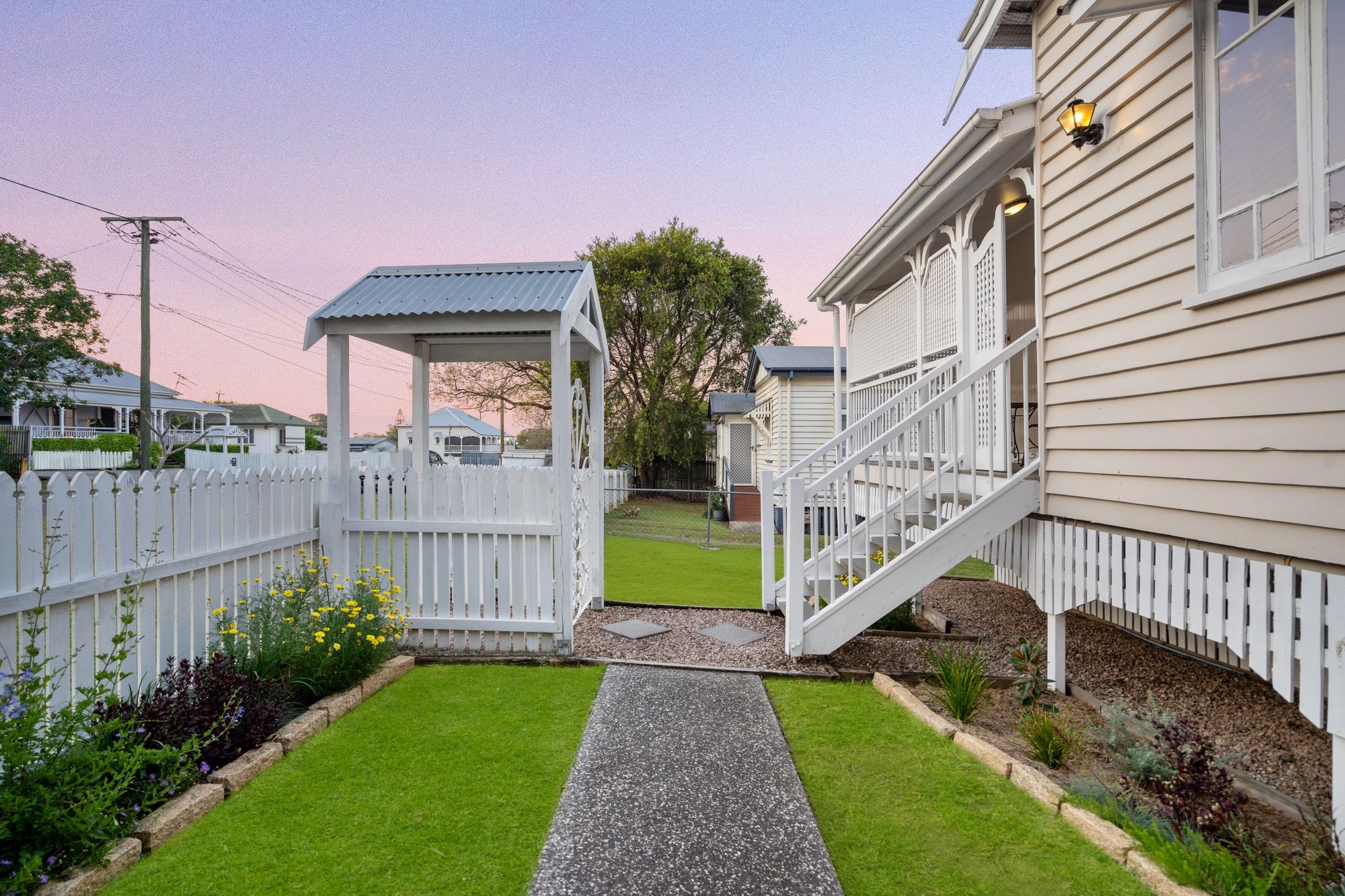 8 Cramb Street, Eastern Heights, QLD 4305