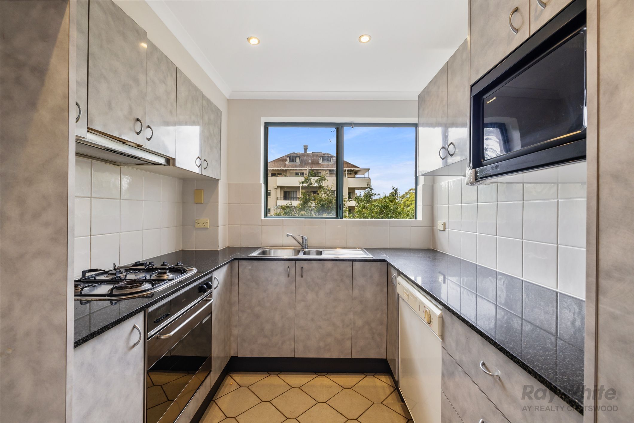 22/18 Centennial Avenue, Chatswood, NSW 2067