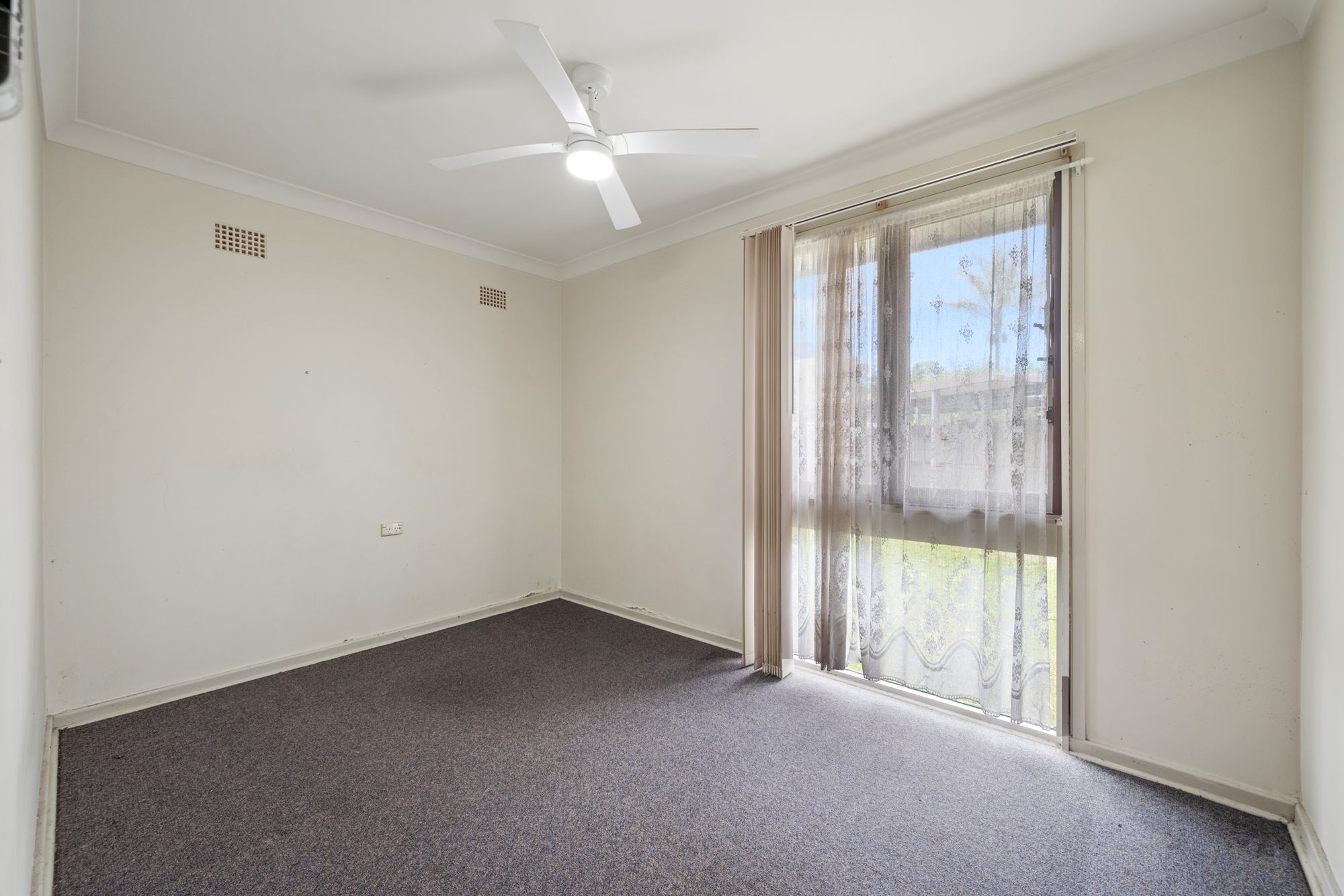 30 Docharty Street — photo 6 of 10