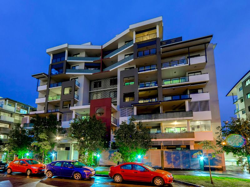 41 Playfield Street, Chermside QLD 4032