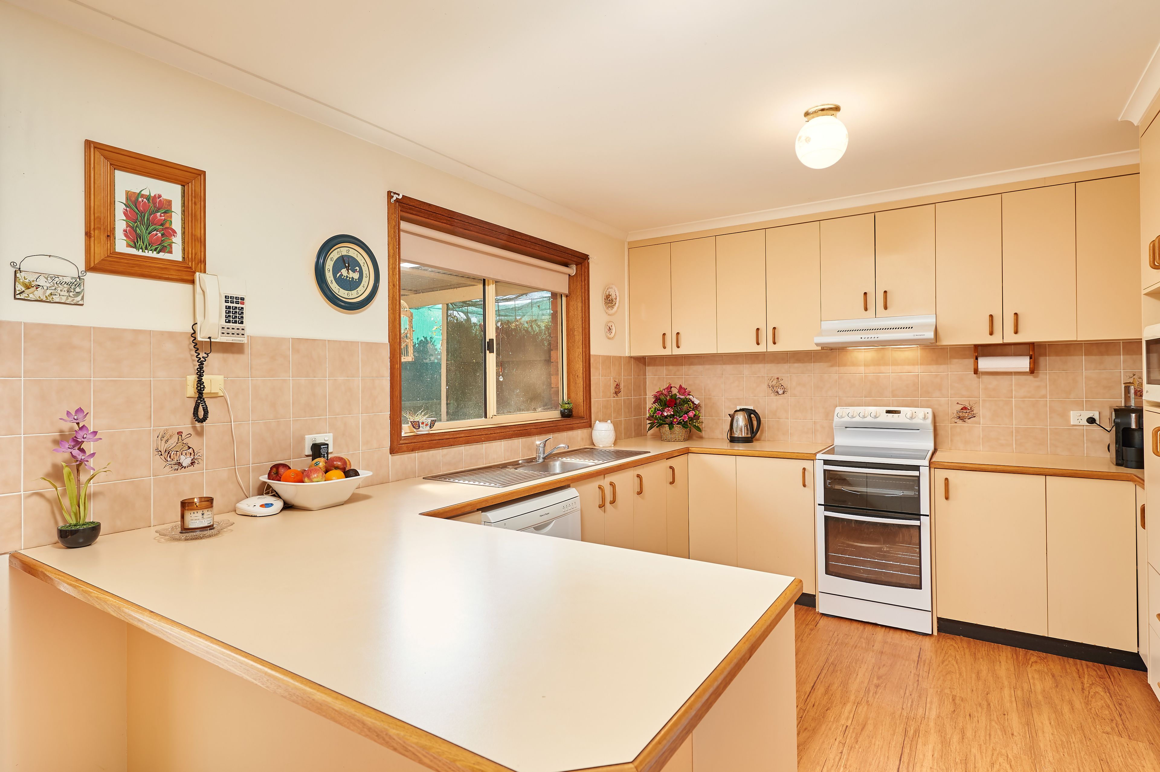 4 Kindra Crescent, Coolamon, NSW 2701