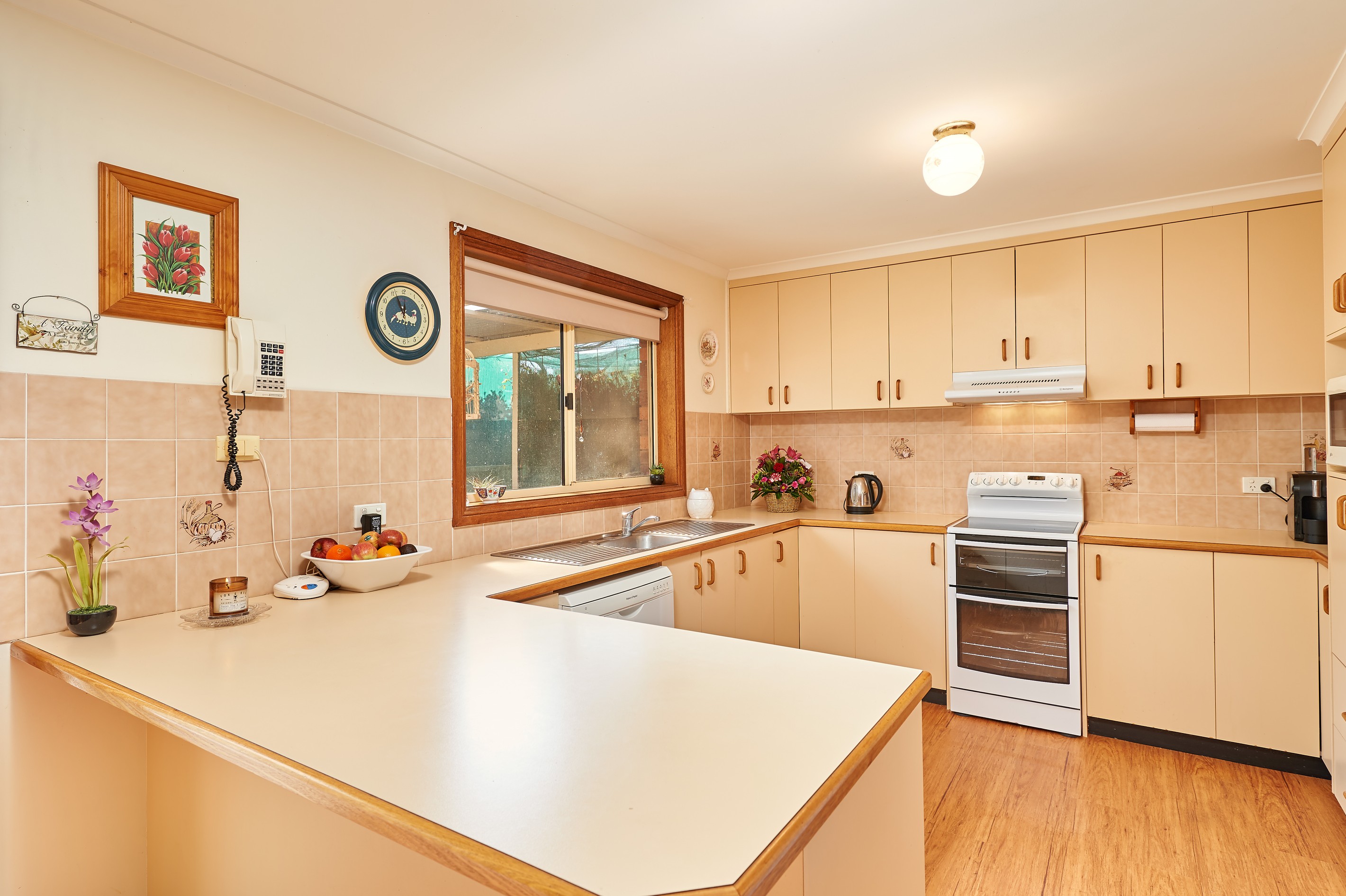 4 Kindra Crescent, Coolamon, NSW 2701