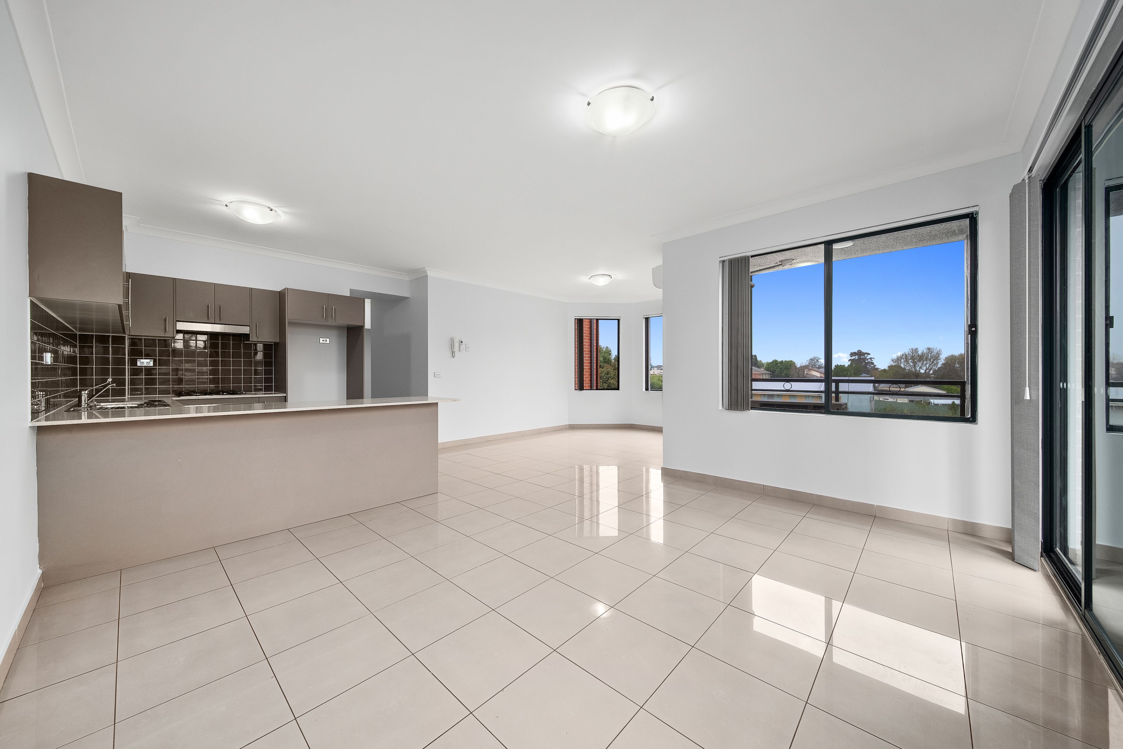 Unit 11/10-12 Wingello Street — photo 3 of 11