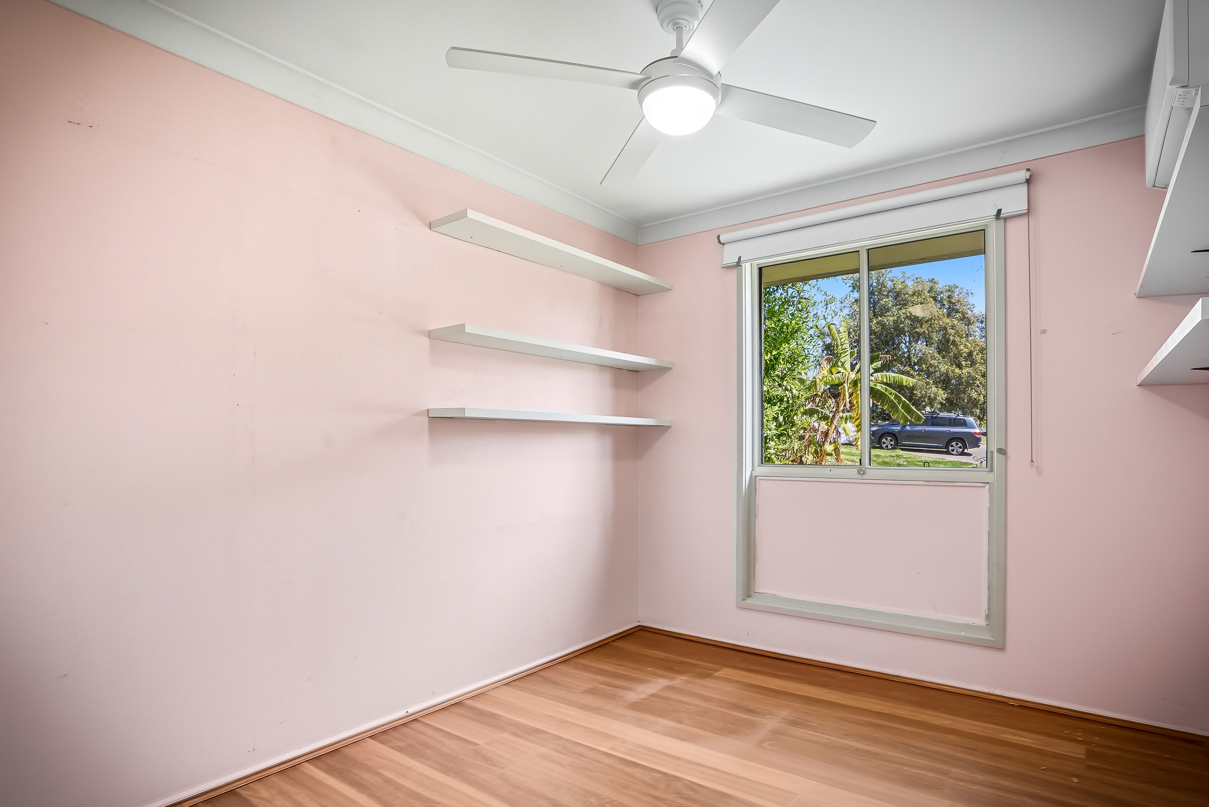 5 Ives Court — photo 4 of 7