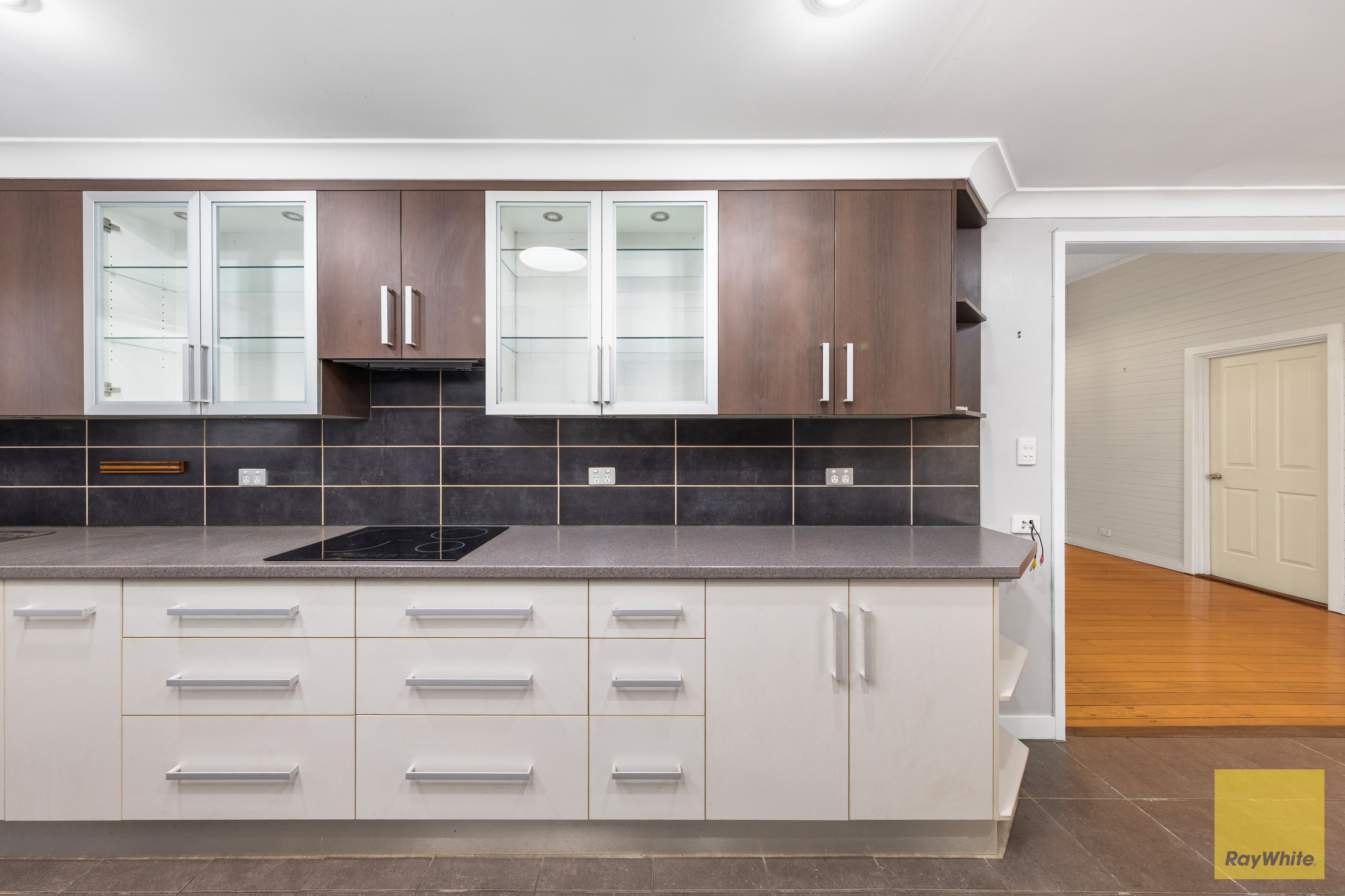 100 Anakie Street — photo 9 of 27