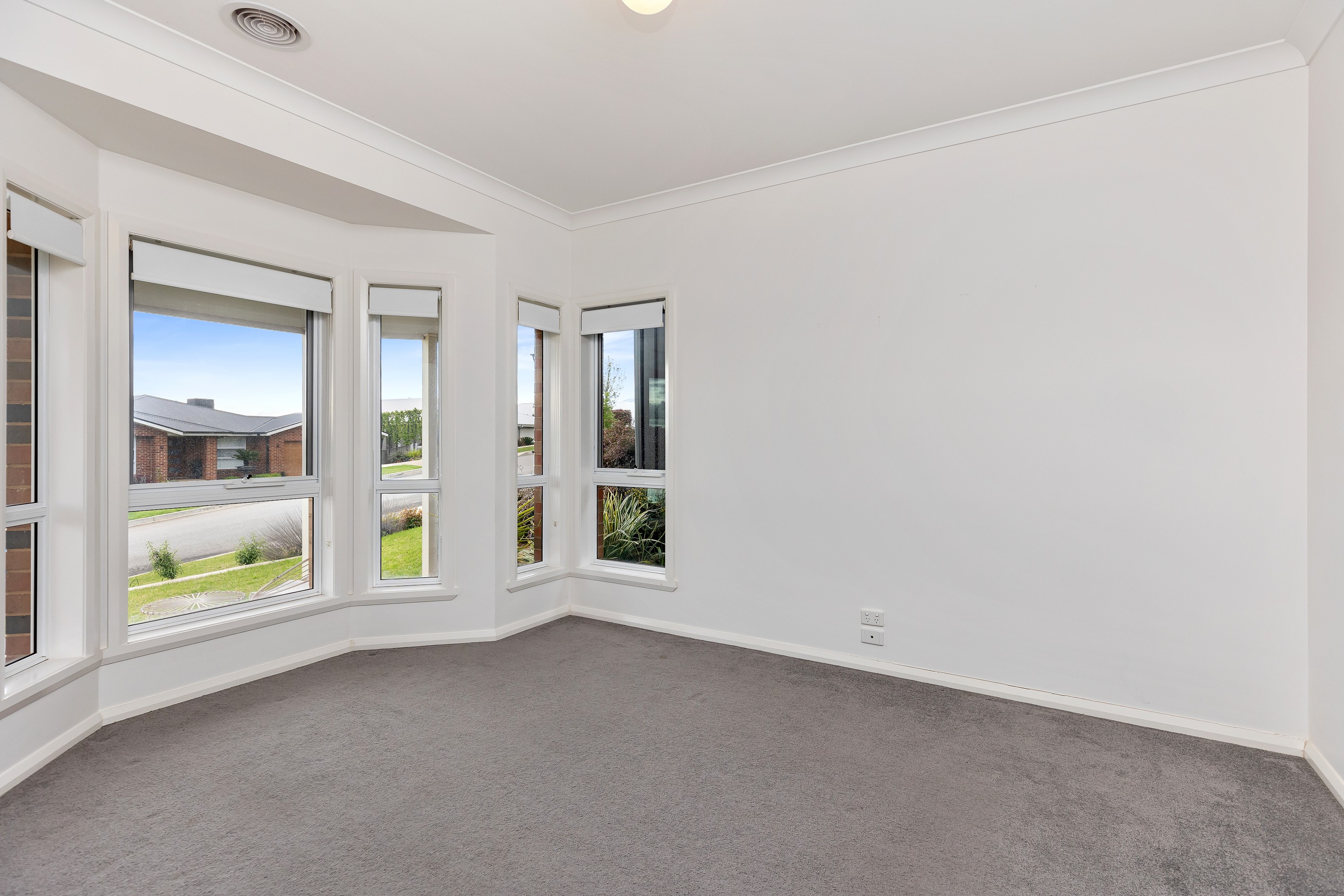 93 Brooklyn Drive, Bourkelands, NSW 2650