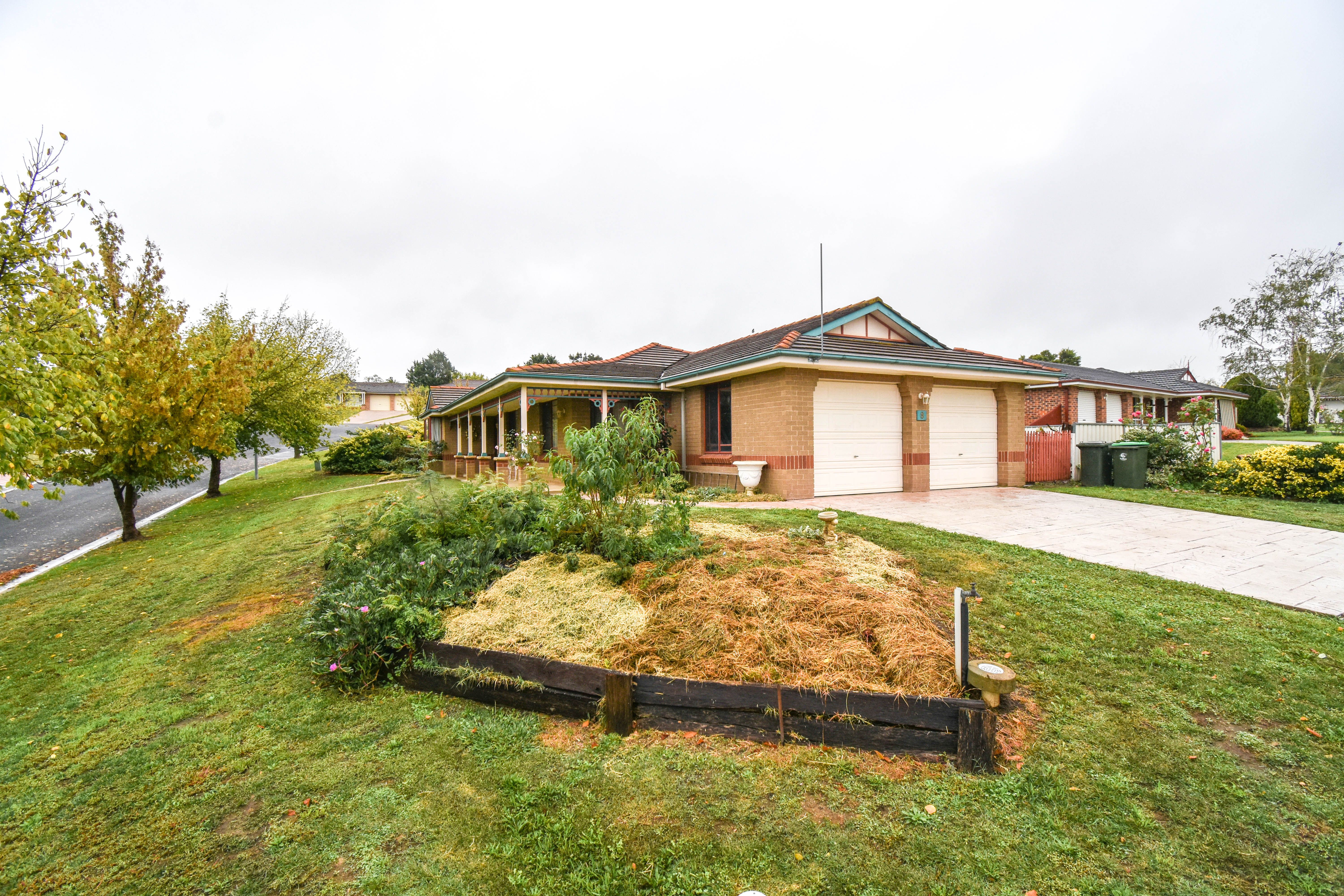 8 Elliot Close, Windradyne NSW 2795