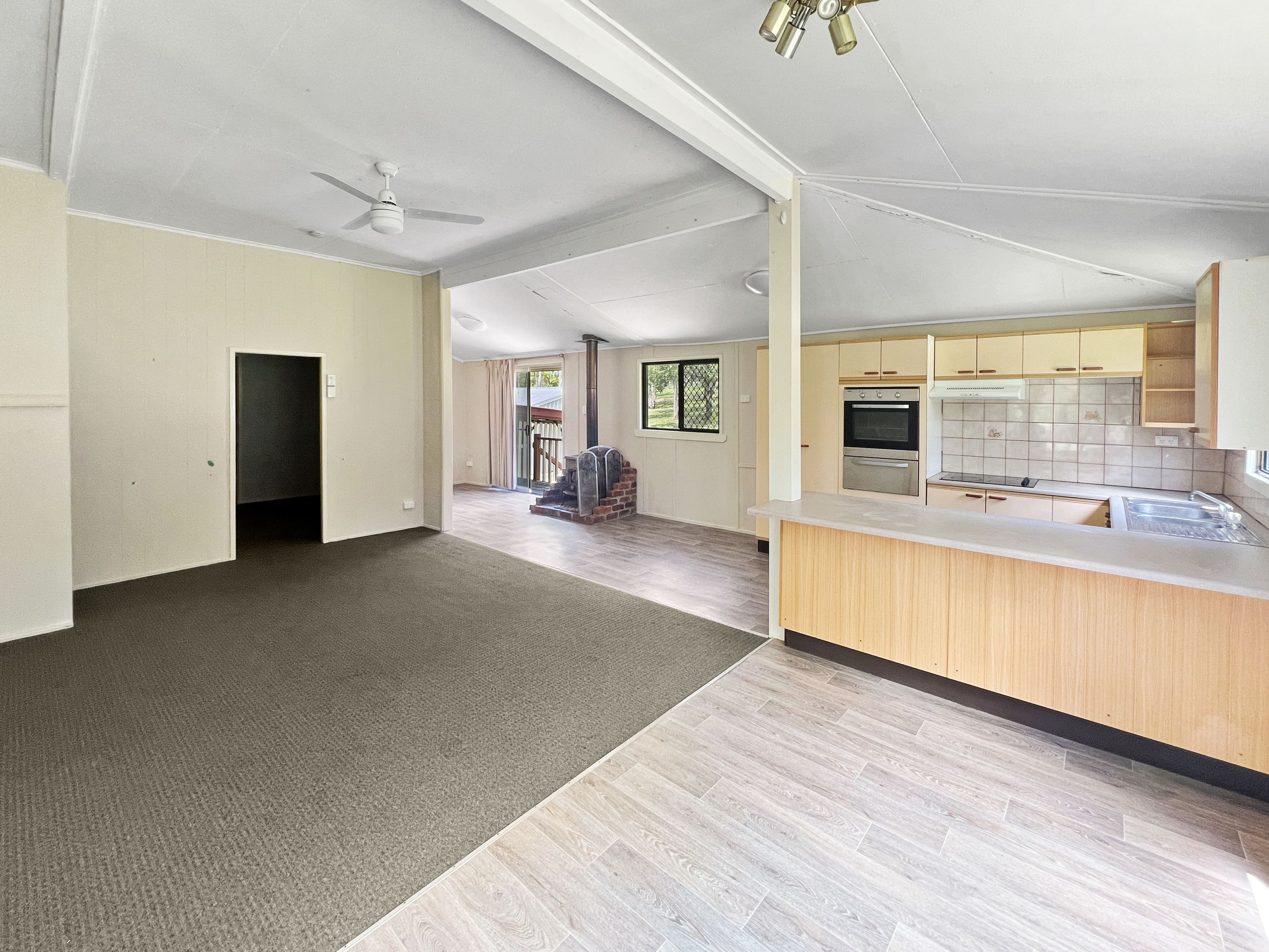 76 Outlook Drive, Esk, QLD 4312