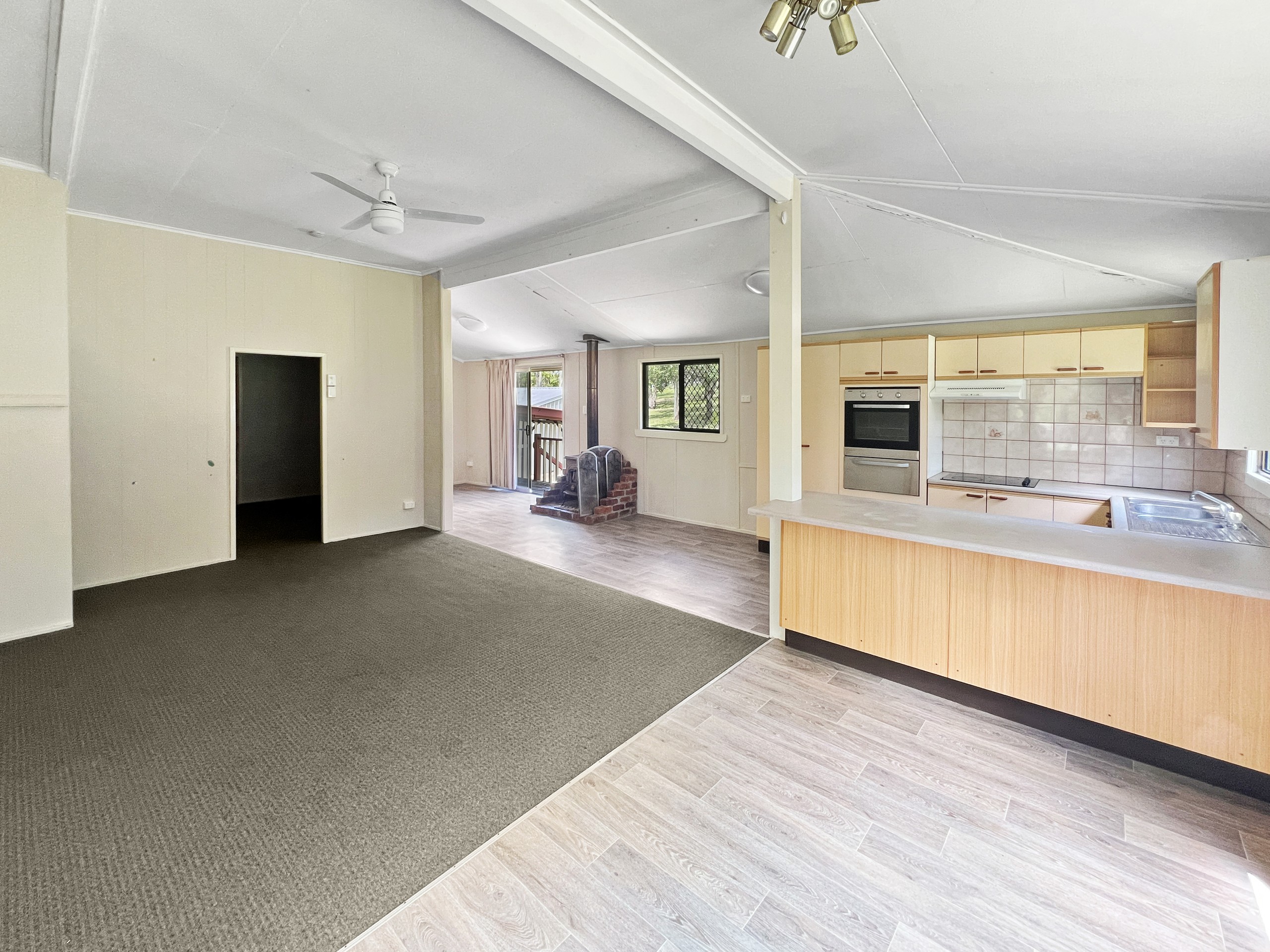 76 Outlook Drive, Esk, QLD 4312